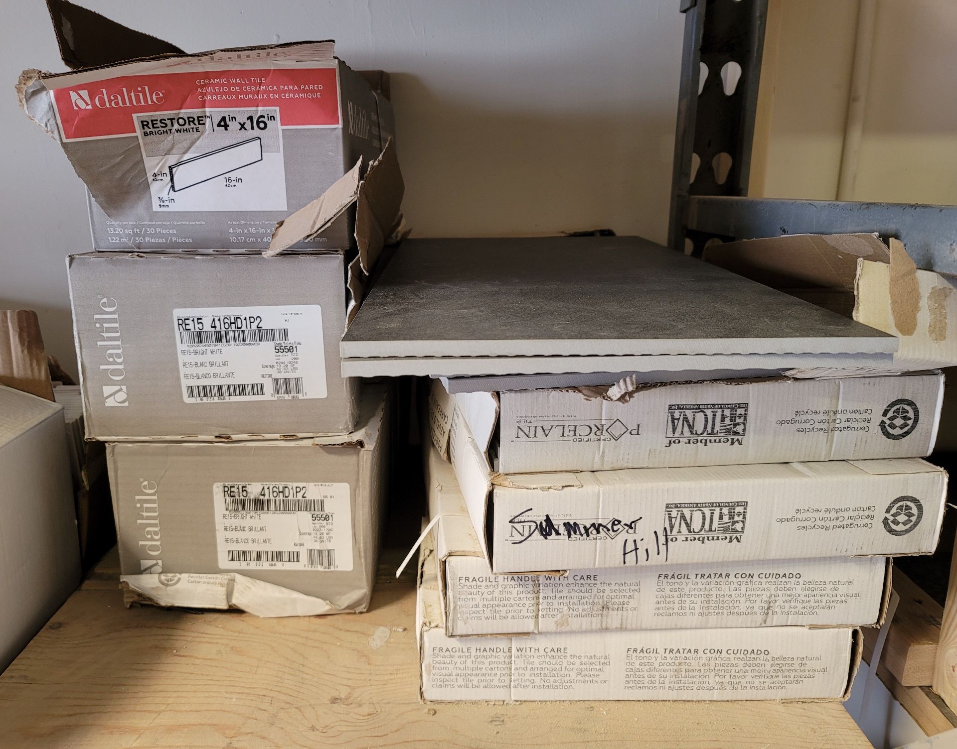 LOT - CONTENTS OF 11' SHELF FULL OF TILE AND TILE INSTALLATION ITEMS (LOCATION: SAN DIEGO, CA) - Image 2 of 6