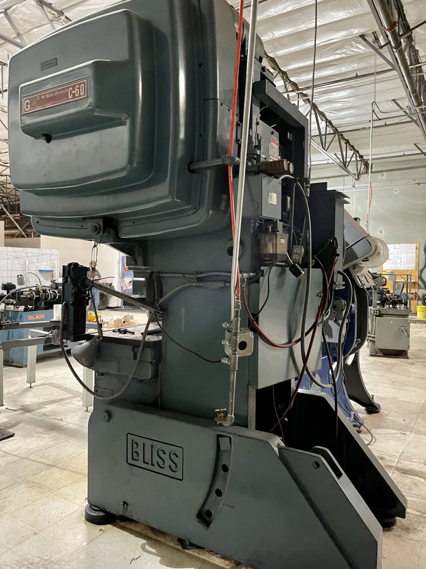 1979 BLISS C-60 OBI 60-TON PUNCH PRESS,STROKE: 6”, ADJUSTMENT: 3", SHUT HEIGHT SDAU: 12.25" - Image 5 of 8