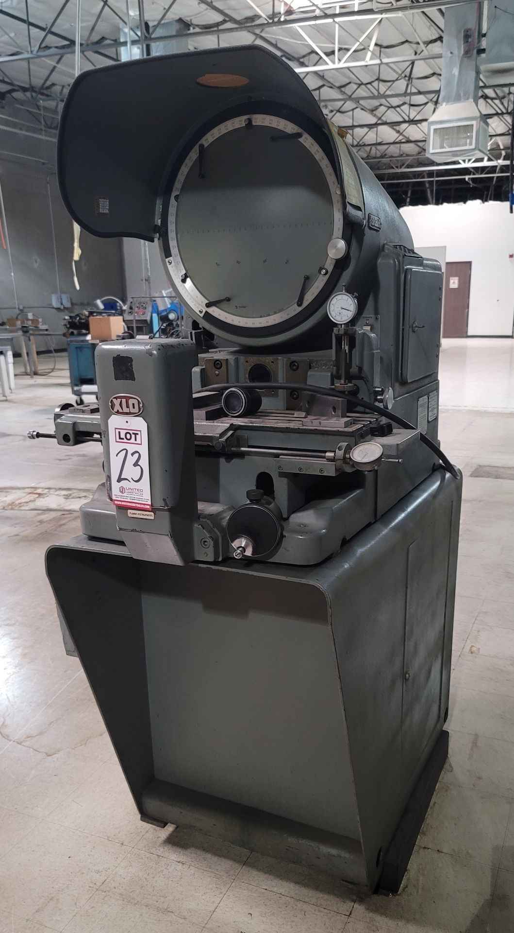 EX-CELL-O CONTOUR PROJECTOR, MODEL 14-810, S/N 8100434