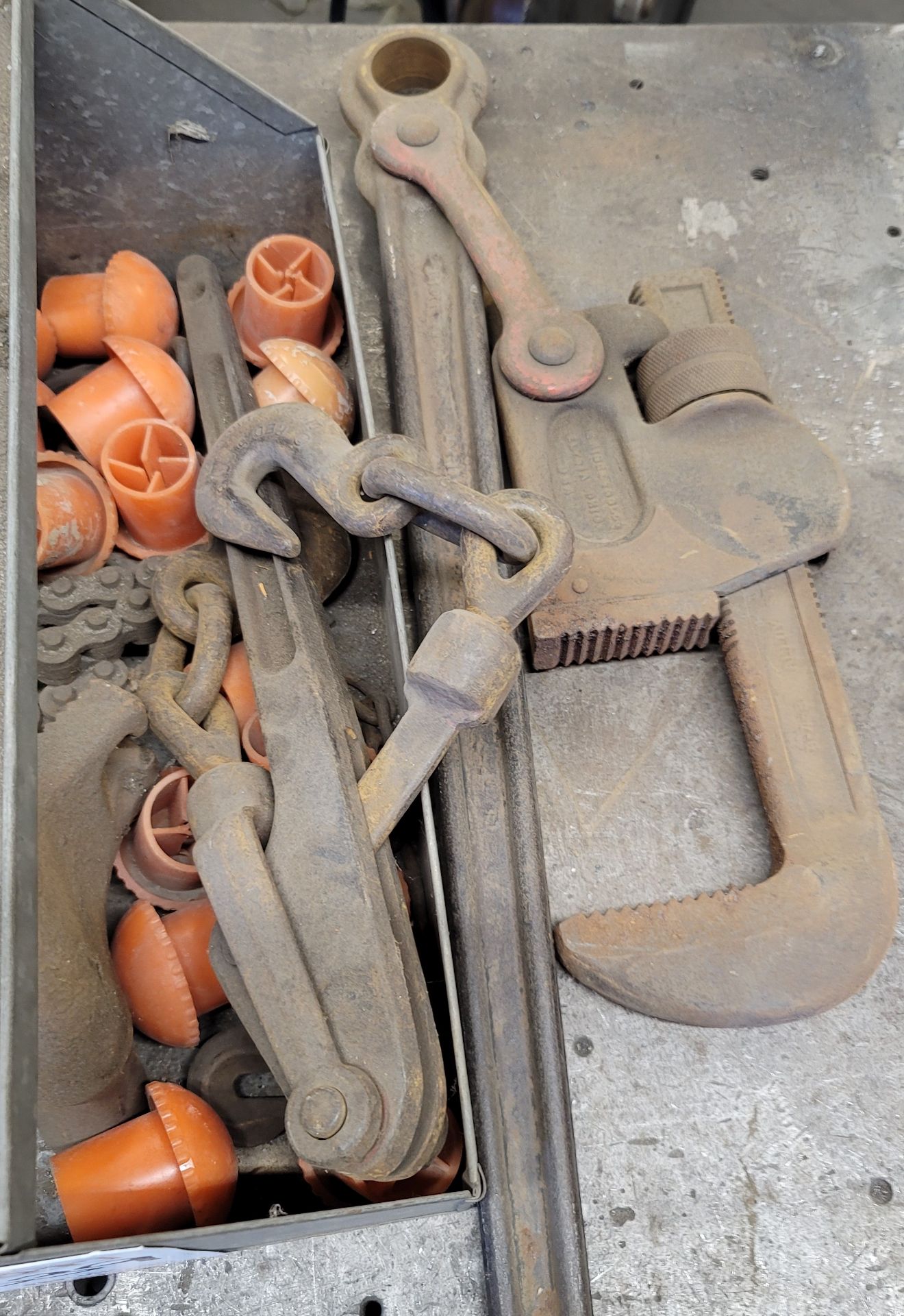 LOT - RIDGID SUPER-SIX HEAVY DUTY COMPOUND LEVERAGE 48" PIPE WRENCH, CHAIN BINDER, ETC. - Image 2 of 3