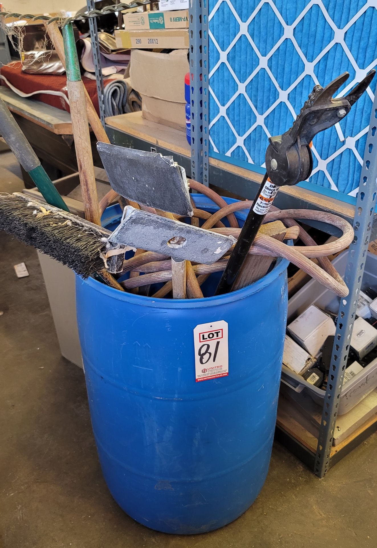 LOT - PLASTIC BARREL W/ HOSE, DRYWALL POLE SANDERS, BROOM, RAKE, ETC.