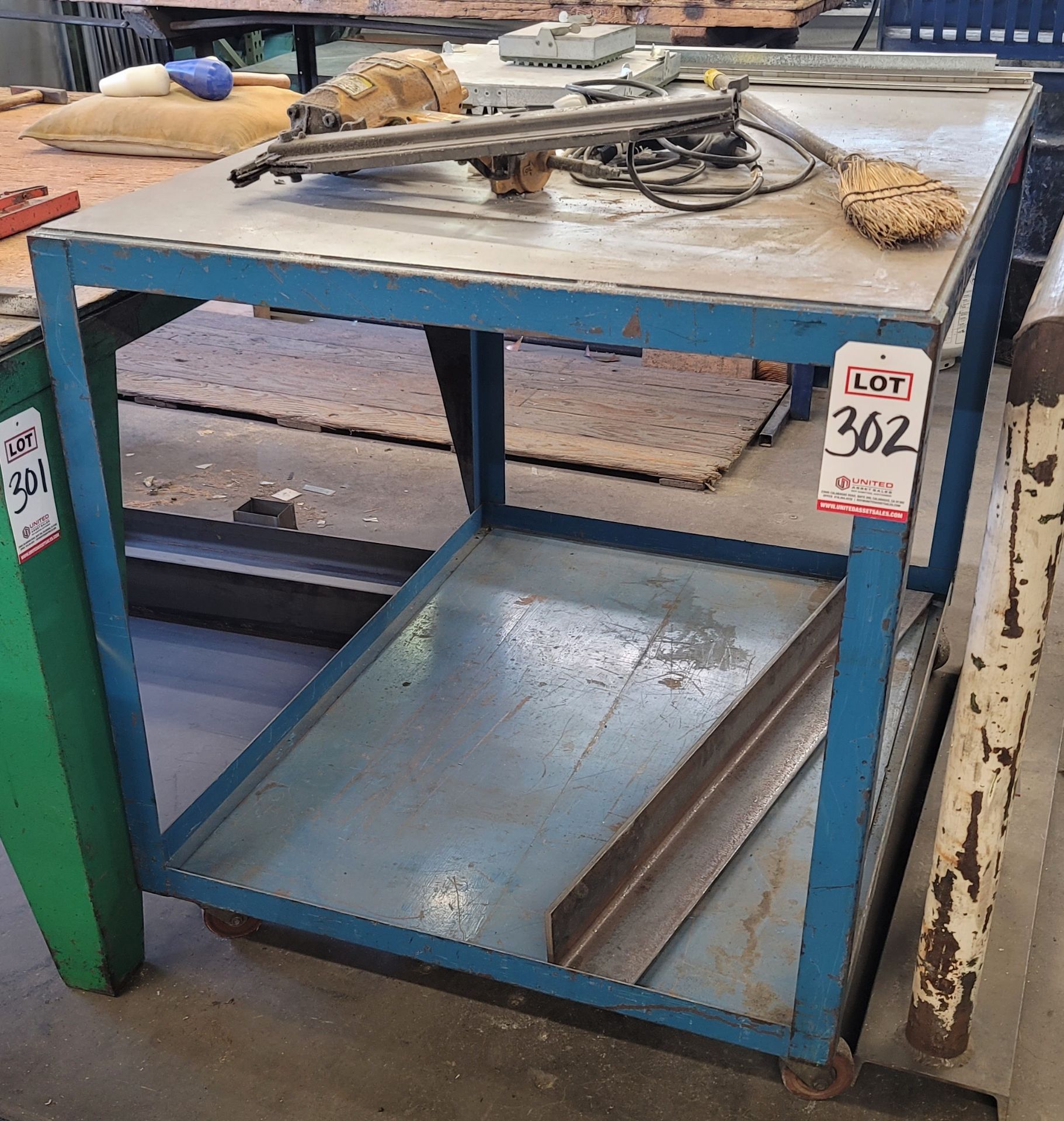 STEEL SHOP CART, 3' X 4' X 39" HT