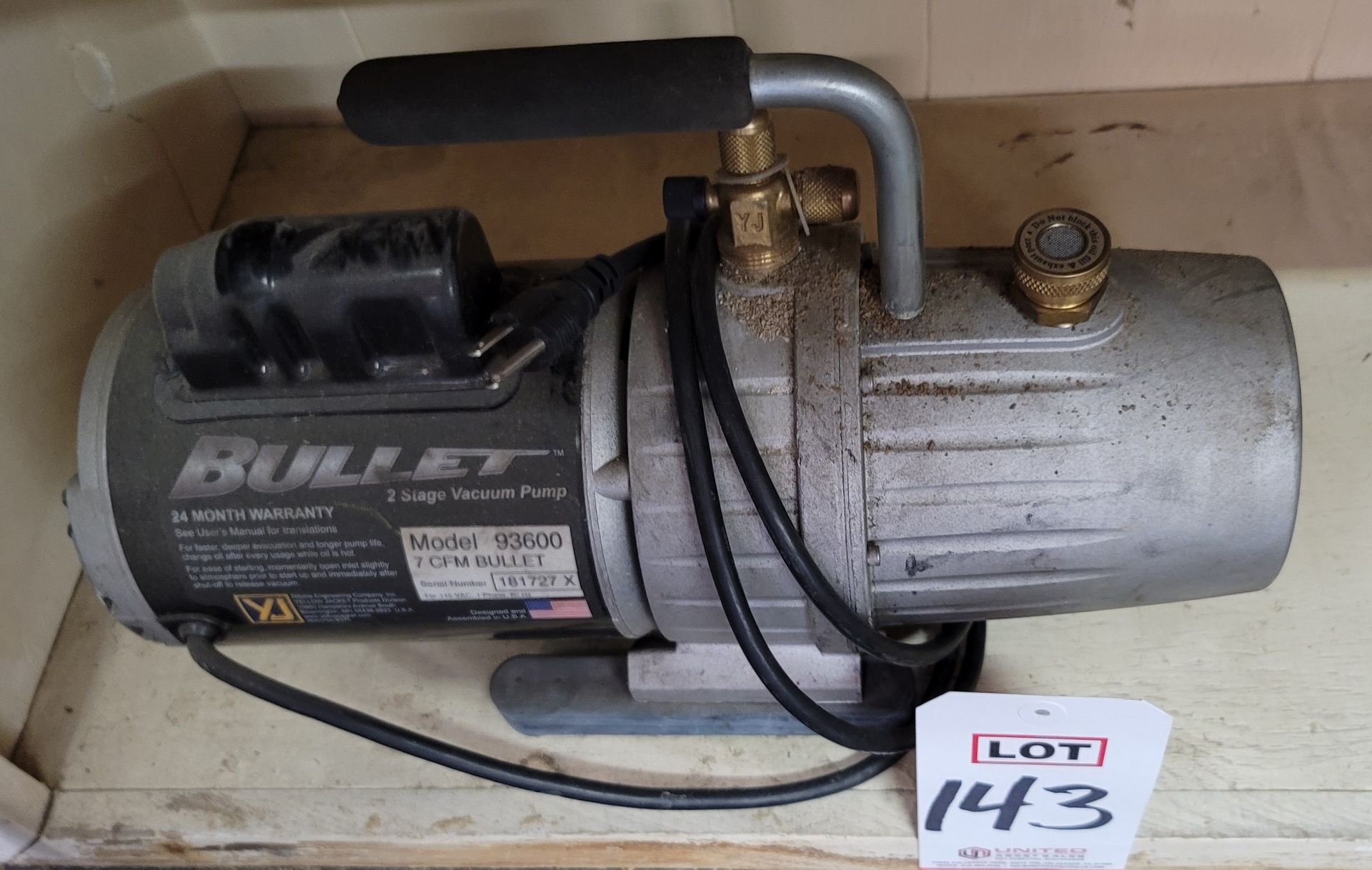 BULLET 2-STAGE VACUUM PUMP, MODEL 93600, 7 CFM