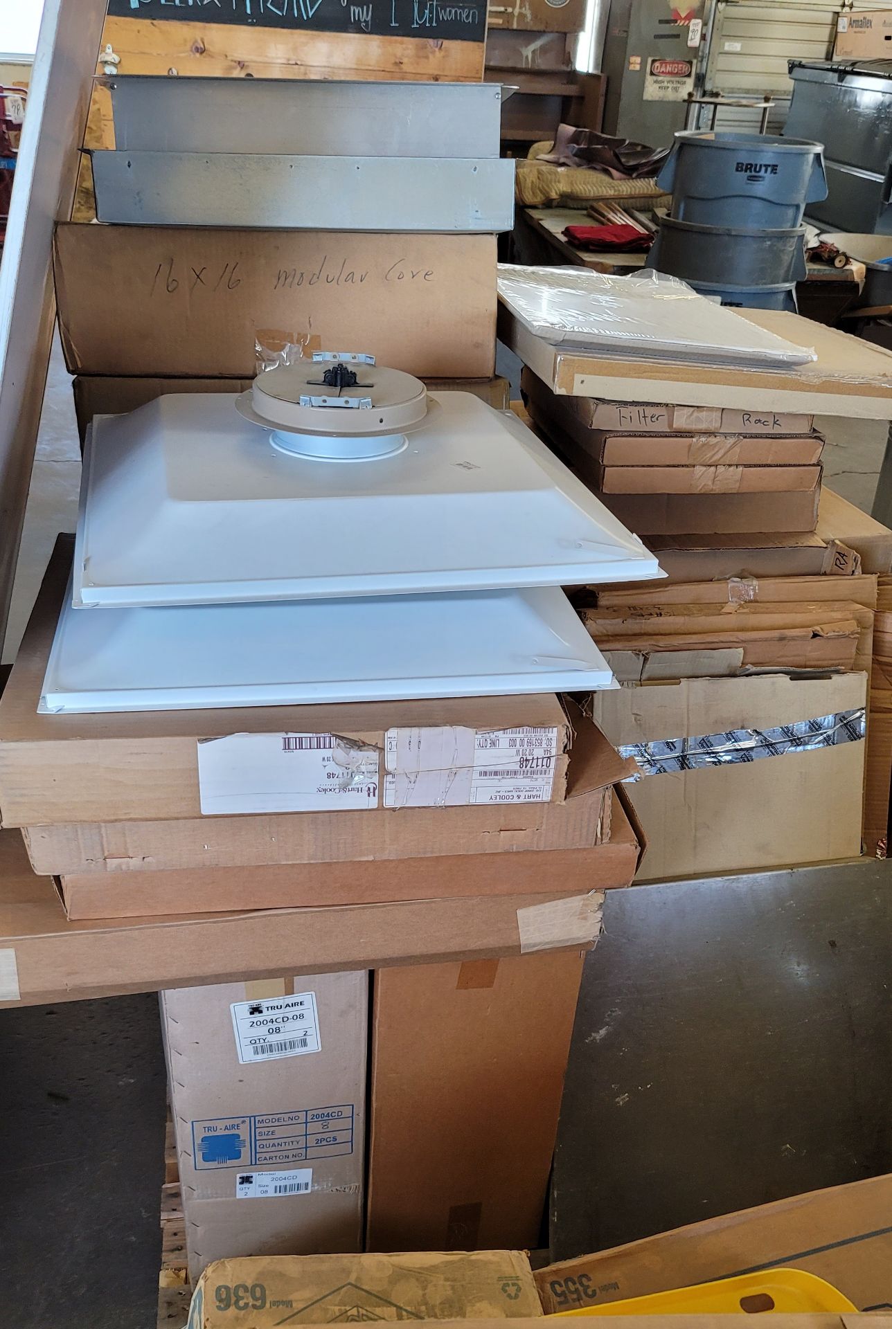 LOT - (2) PALLETS OF HVAC DUCT PARTS, LOUVERED VENTS, AIR RETURN VENT COVERS, ETC. - Image 2 of 4