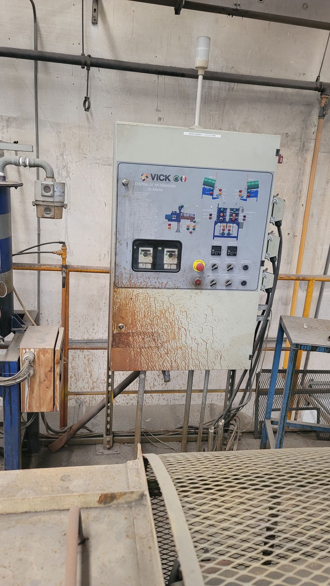 VICK RESIN HEATING STATION (PLM 207); VICK 3-STATION COLD BOX CORE MACHINE, VERTICAL AND - Image 8 of 13