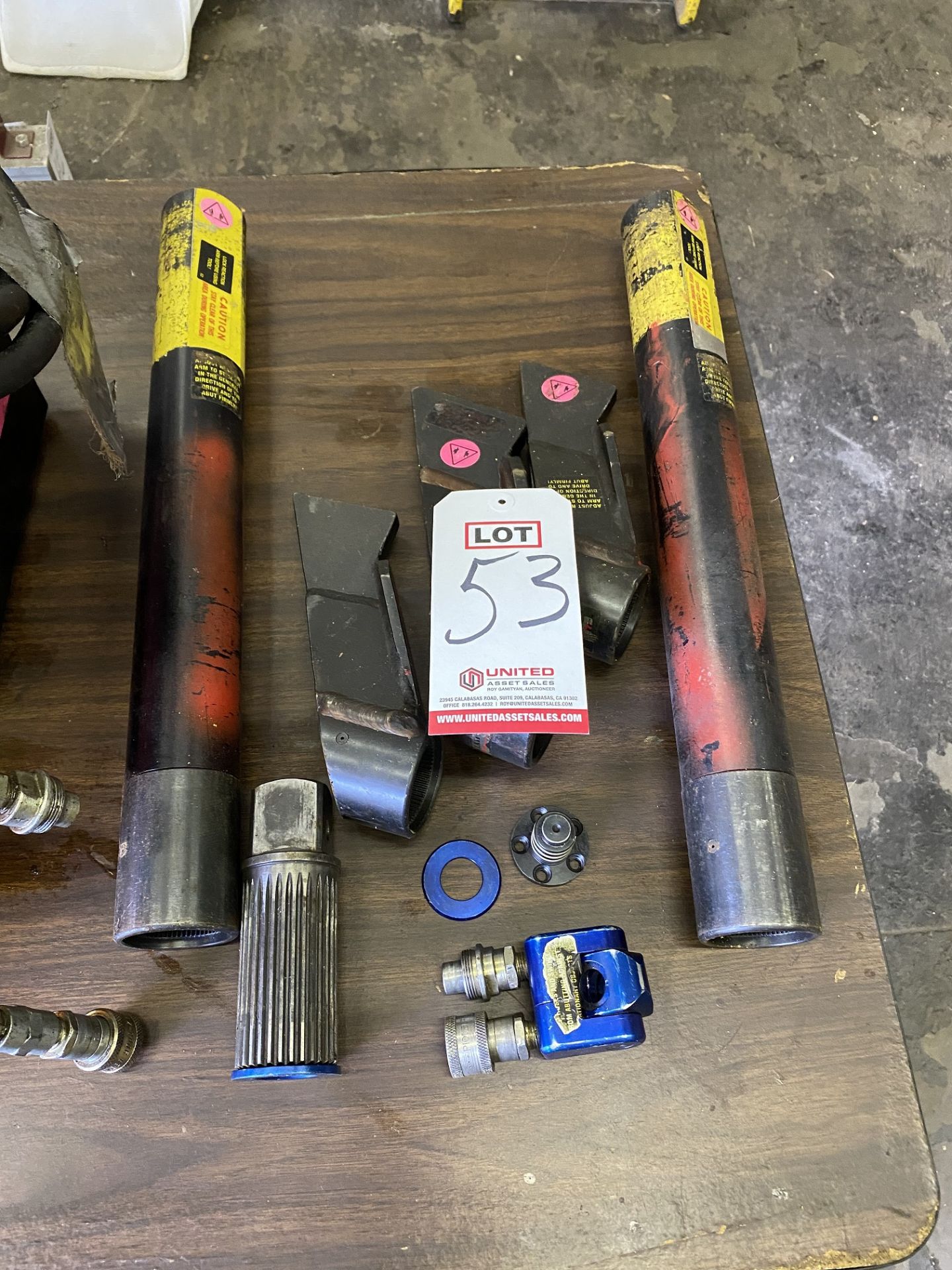 LOT - ASSORTED HIGH TORQUE STOPS AND MISC (LOCATION: AS)