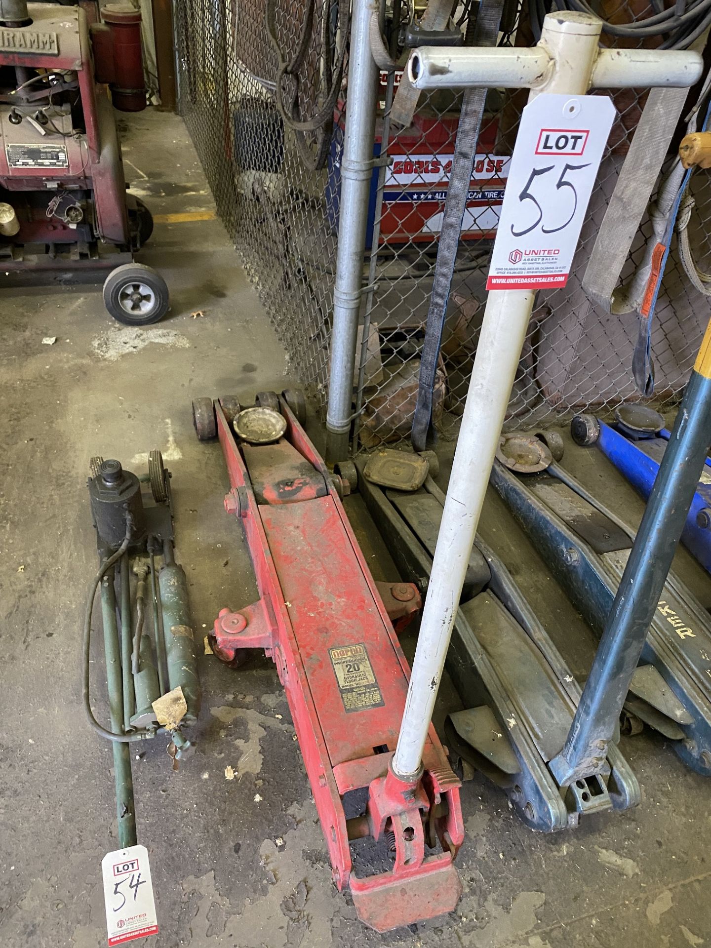 20-TON HYDRAULIC FLOOR JACK (LOCATION: AS)