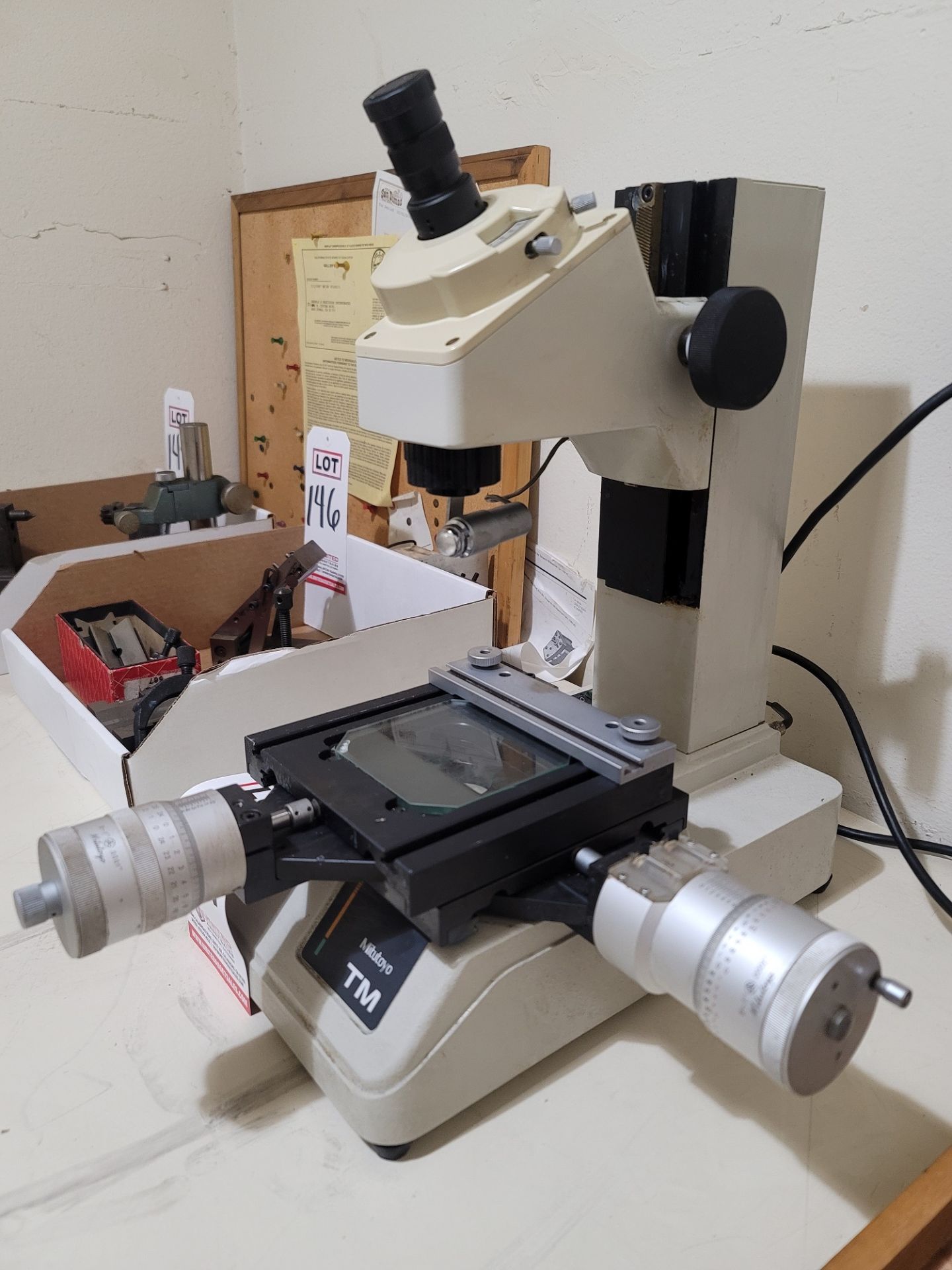 MITUTOYO TOOLMAKER'S MICROSCOPE, NO. 176-811A, S/N 040131 - Image 2 of 2