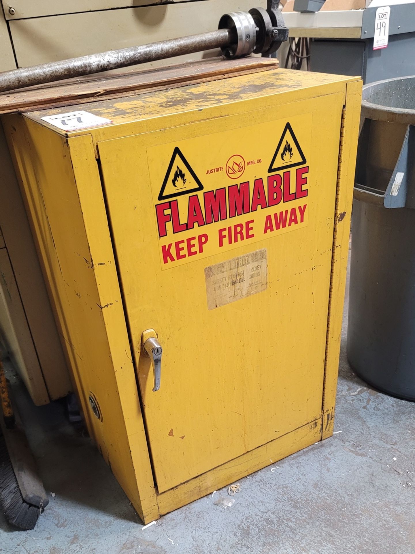 JUSTRITE 12-GALLON FLAMMABLE LIQUID STORAGE CABINET