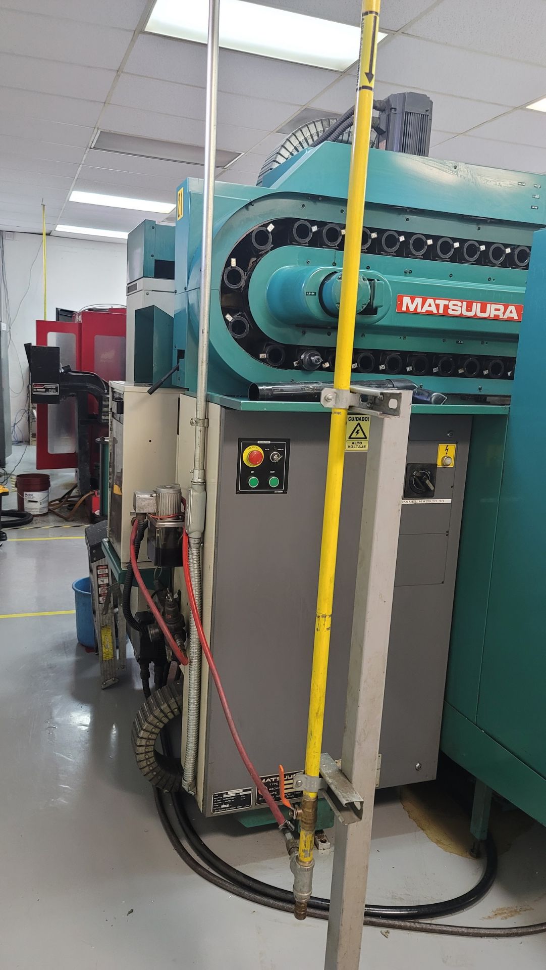 1988 MATSUURA MC-760-VX VERTICAL MACHINING CENTER, TRAVELS: 29" X 17" X 19", YASNAC MX3 CONTROL, - Image 3 of 9