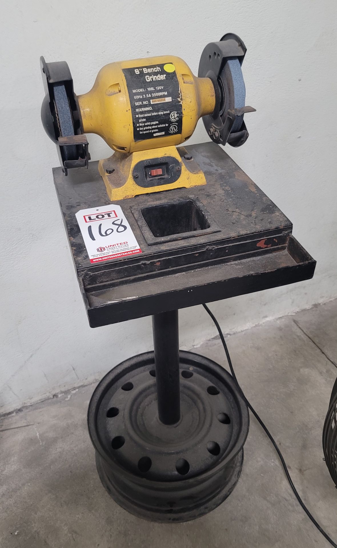 6" BENCH GRINDER, W/ STAND, **IMMEX REGISTERED EQUIPMENT (NEEDS TO RETURN TO THE US) SELLER WILL PAY