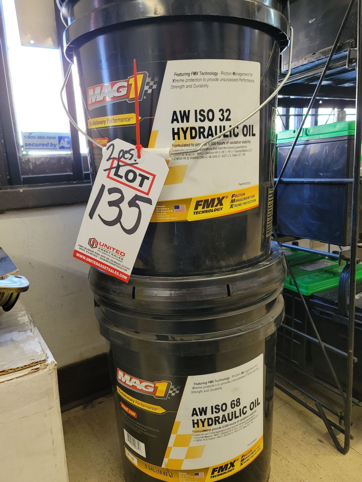 LOT - (2) 5-GALLON BUCKETS OF FMX TECHNOLOGY MAG1 AW ISO 32 HYDRAULIC OIL