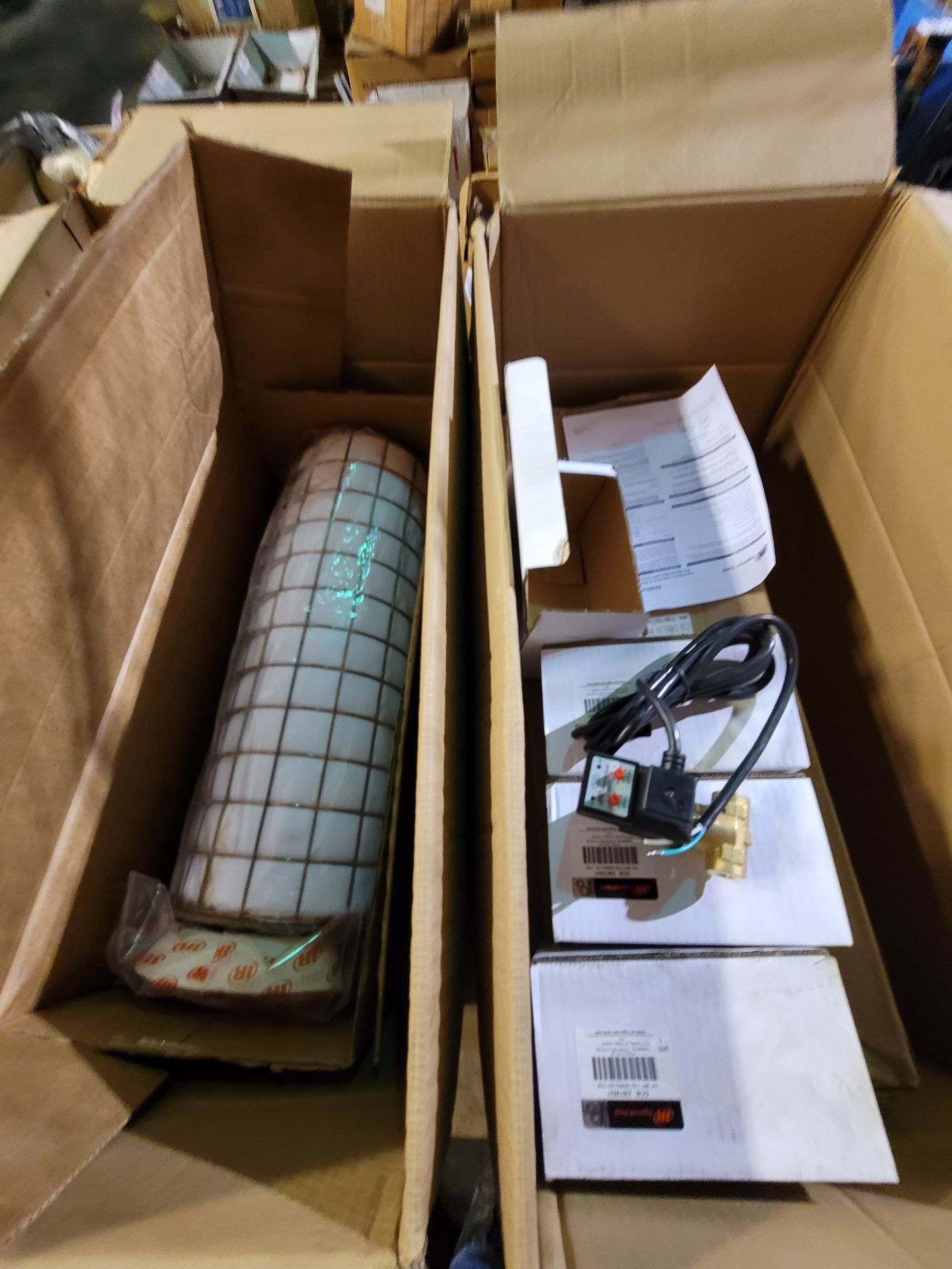 LOT - PALLET OF INGERSOLL-RAND FILTER ELEMENTS, MODEL NLM500, AND EDV-2000 ELECTRIC CONDENSATE - Image 2 of 4