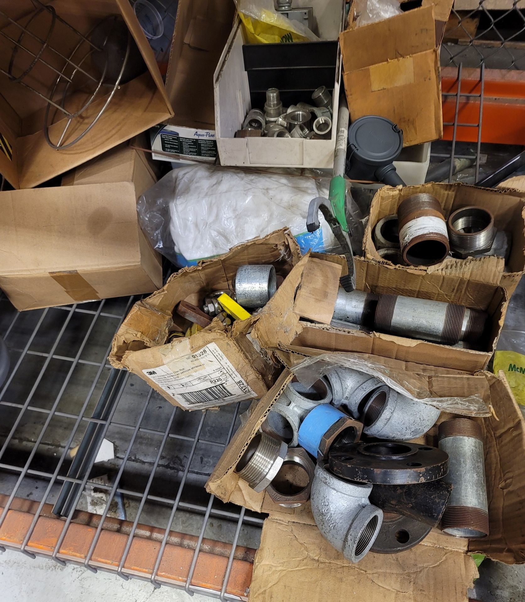 LOT - MISC STEEL PIPE FITTINGS, NIPPLES, ETC. (LOCATION: MAINTENANCE WH)