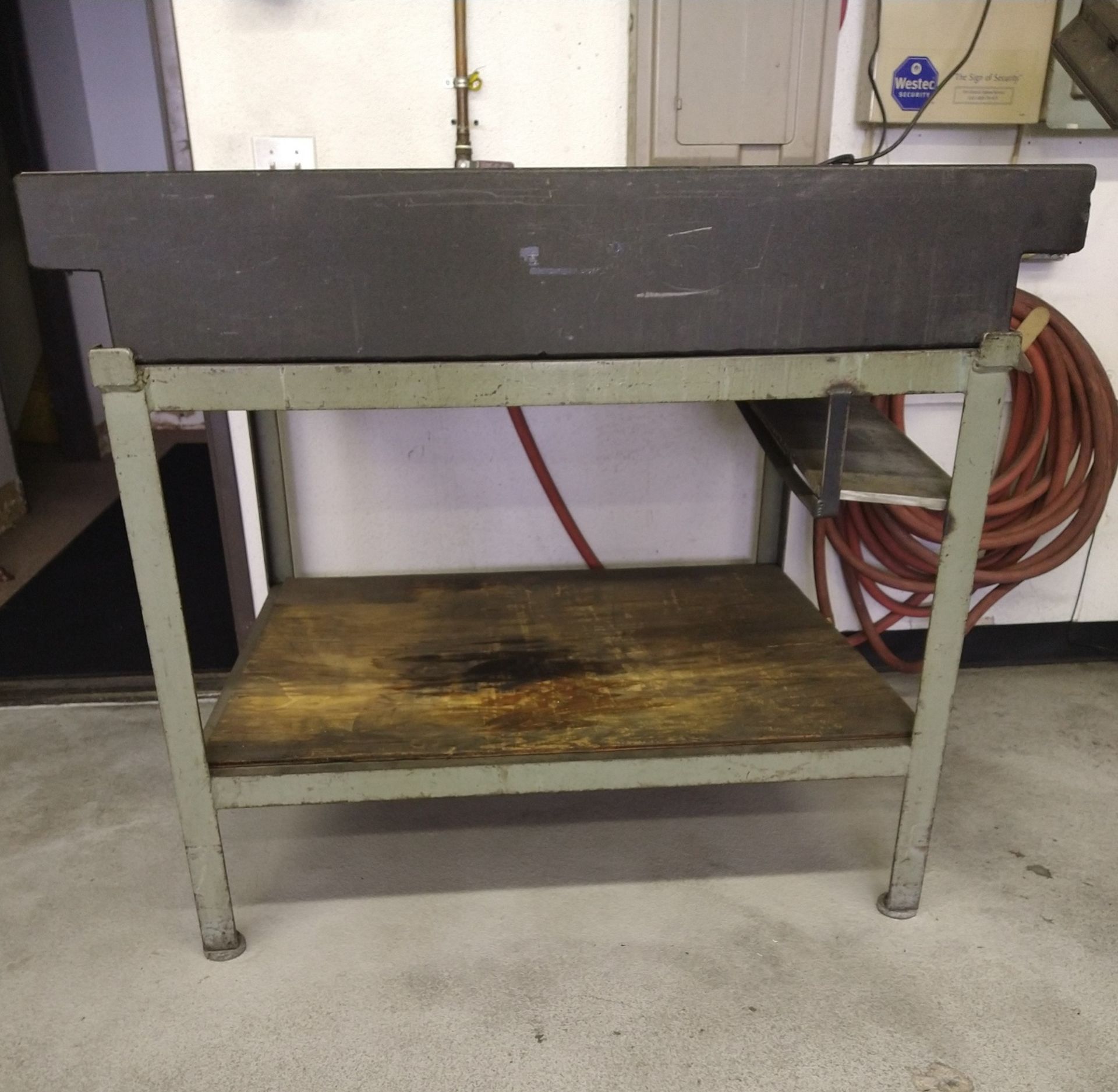 GRANITE SURFACE PLATE, 3' X 4', W/ STAND