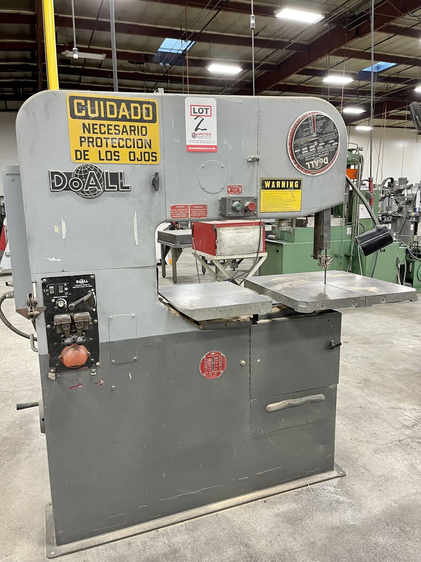 DOALL 36" VERTICAL BANDSAW, MODEL 3613-1, DUAL TABLE,, 460V, 3 PHASE, 60HZ, S/N 440-89349