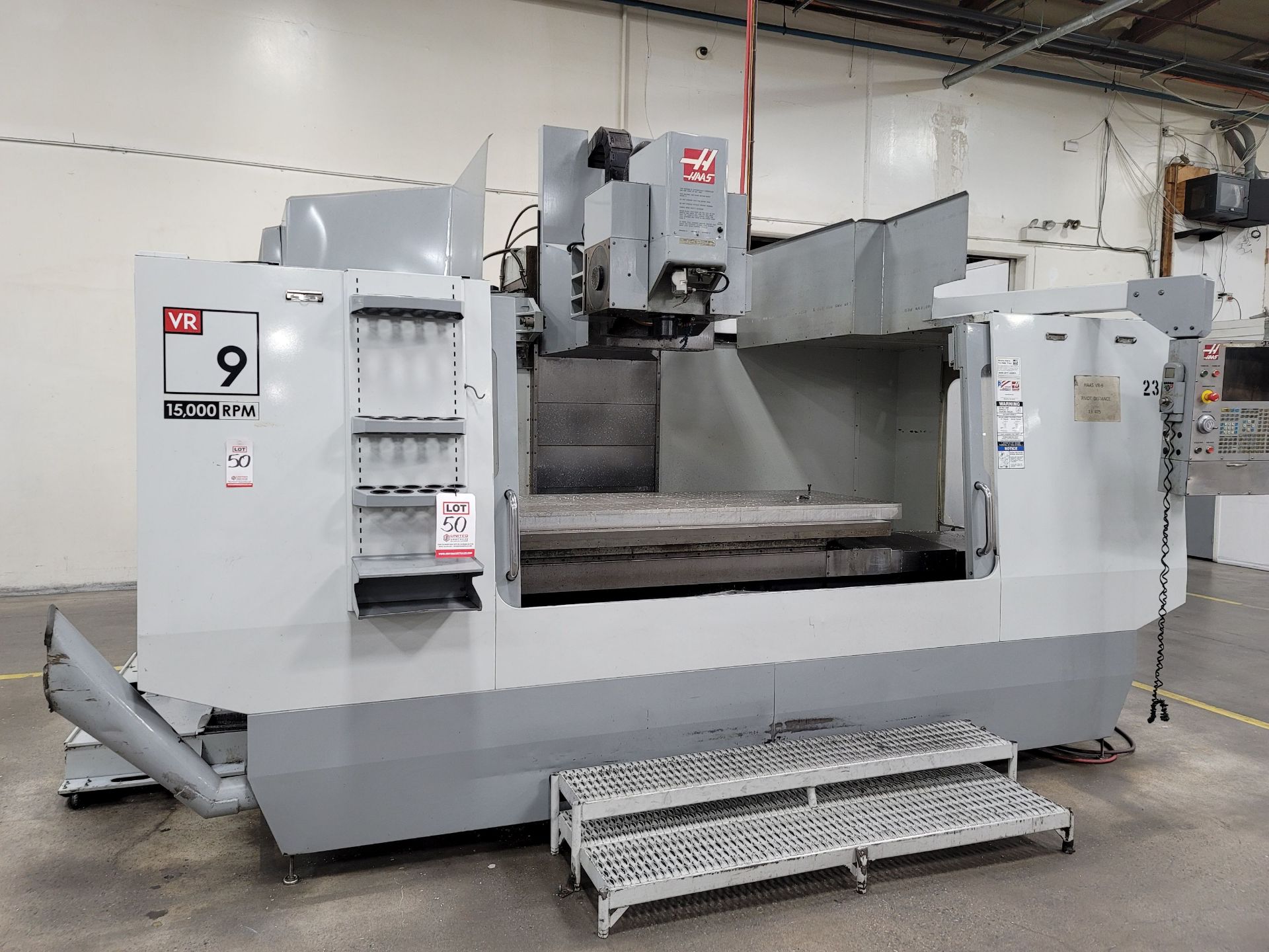 2006 HAAS VR-9 VERTICAL MACHINING CENTER, 5-AXIS ARTICULATING HEAD, XYZ TRAVELS: 84" X, 40" Y, 30" - Image 3 of 17