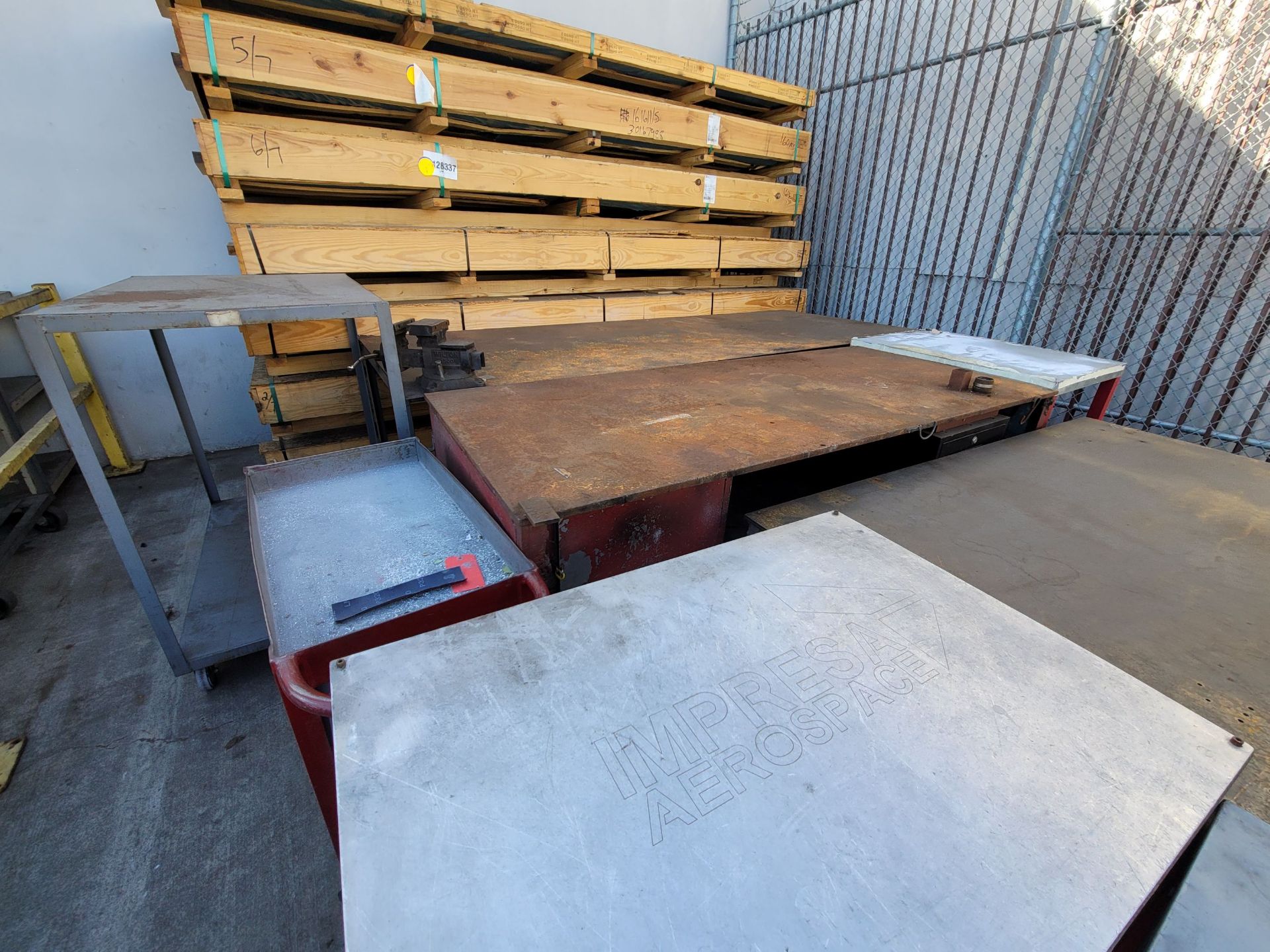 LOT - APPROX. (11) PIECES/GROUPING OF METAL TABLES AND CARTS, THIS LOT CONTAINS (2) POTENTIAL - Image 2 of 4