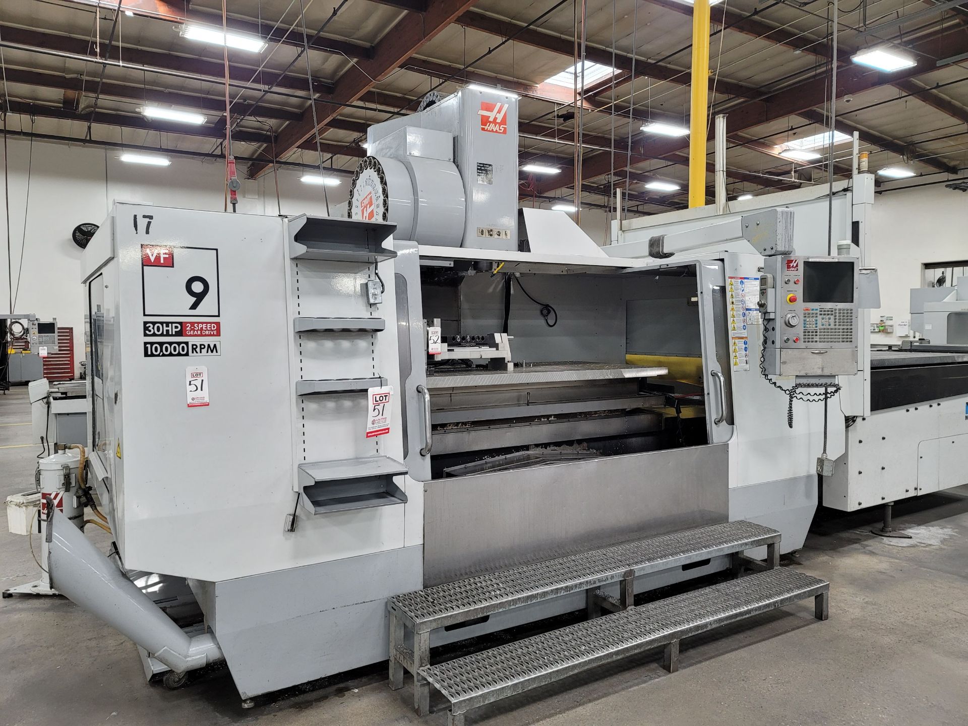 2007 HAAS VF-9/40 VERTICAL MACHINING CENTER, XYZ TRAVELS: 84" X 40" X 30", 84" X 36" TABLE, 10000 - Image 2 of 18