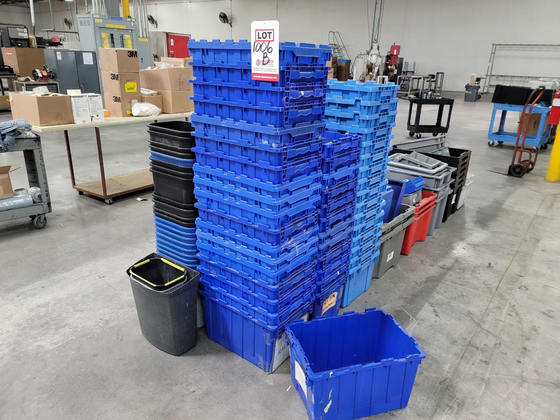 LOT - STACKABLE PLASTIC TUBS/BINS, VARIOUS SIZES, TRASH CANS, STEP STOOLS, ETC.