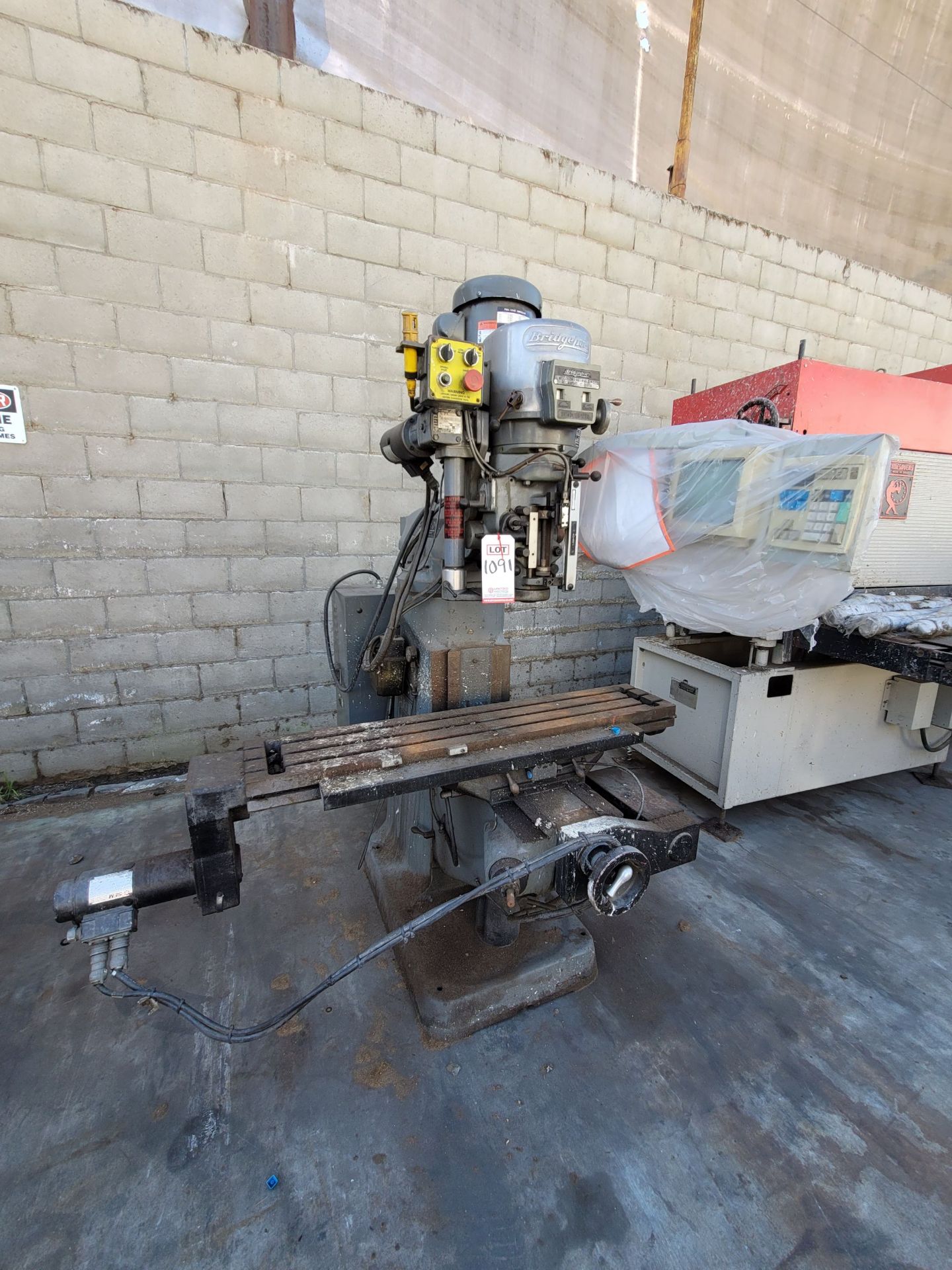 BRIDGEPORT EZ TRAK DX VERTICAL MILL, S/N BR270705E, J HEAD S/N J298499, POWER FEED (THIS LOT HAS