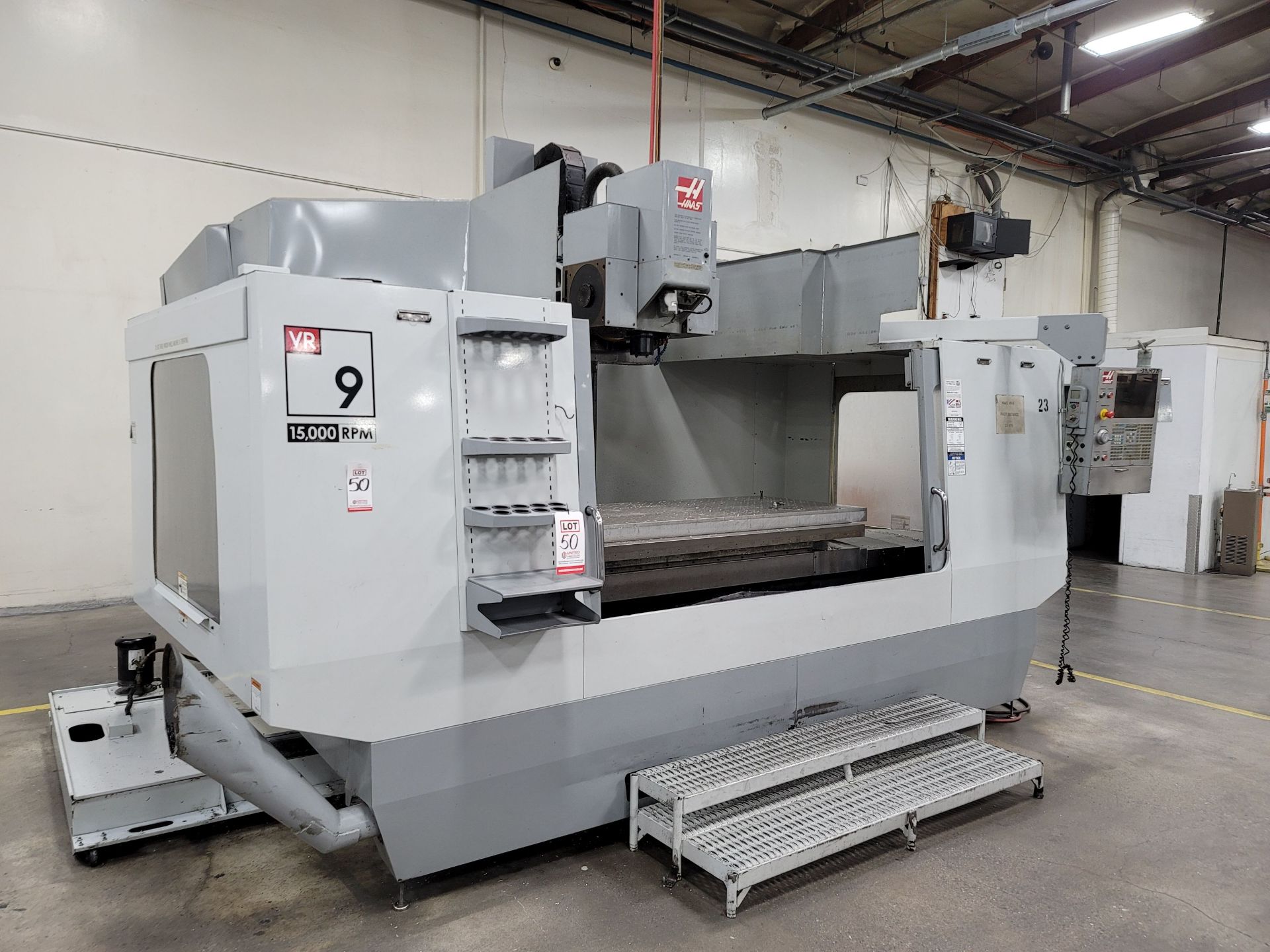 2006 HAAS VR-9 VERTICAL MACHINING CENTER, 5-AXIS ARTICULATING HEAD, XYZ TRAVELS: 84" X, 40" Y, 30" - Image 2 of 17