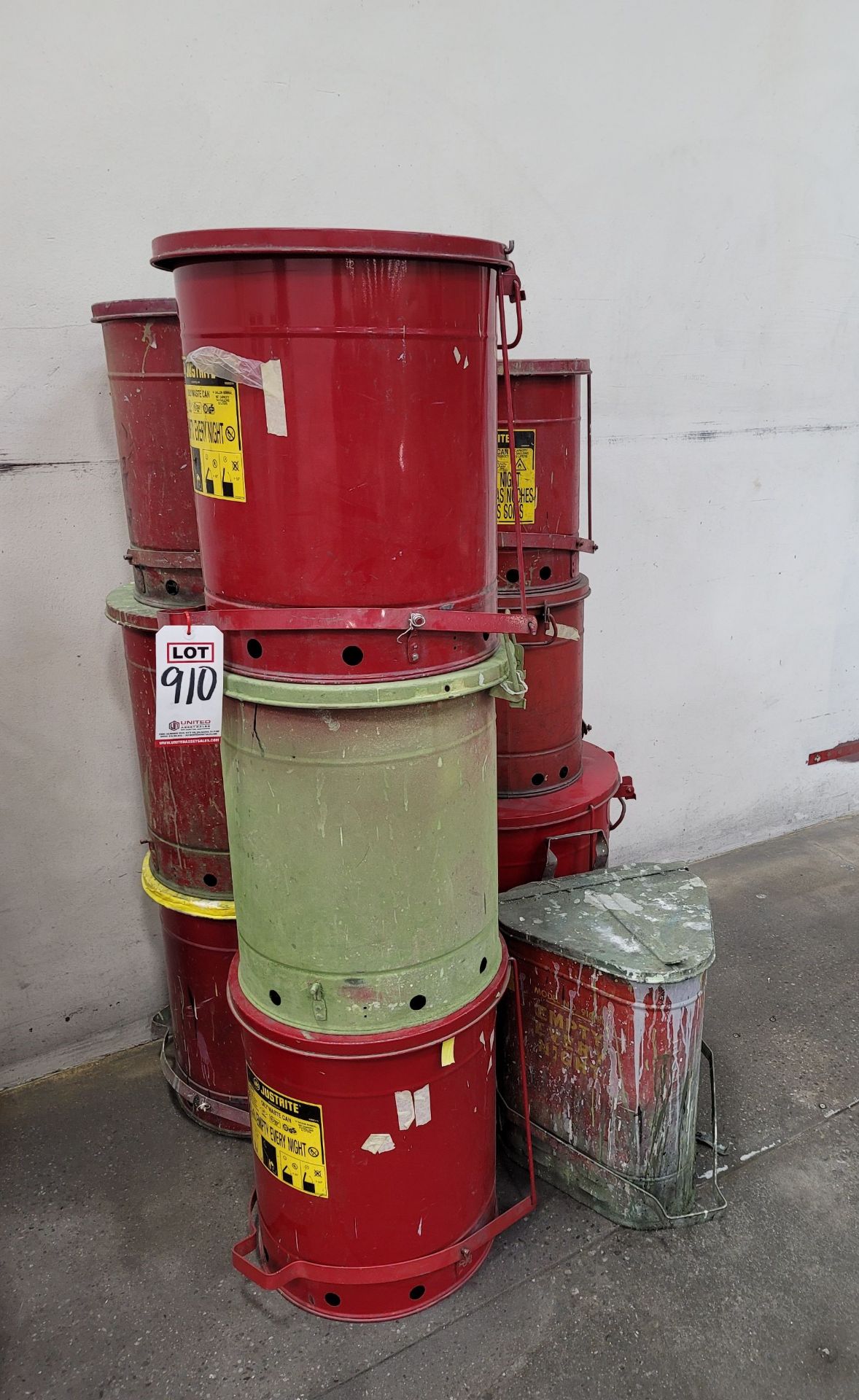 LOT - (10) OILY WASTE CANS