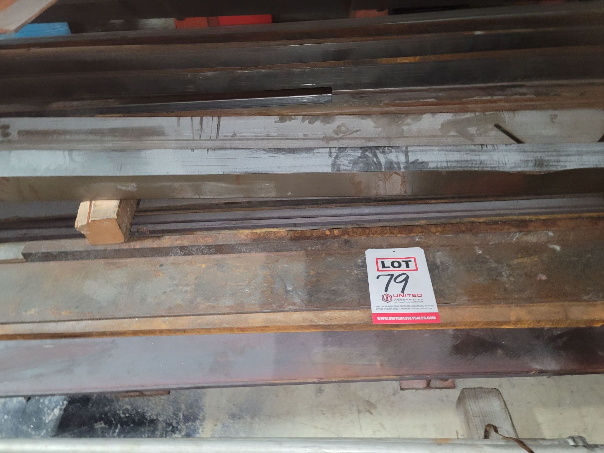 LOT - STEEL: ALL MATERIAL ON BOTTOM SHELF OF SMALL CANTILEVER RACK
