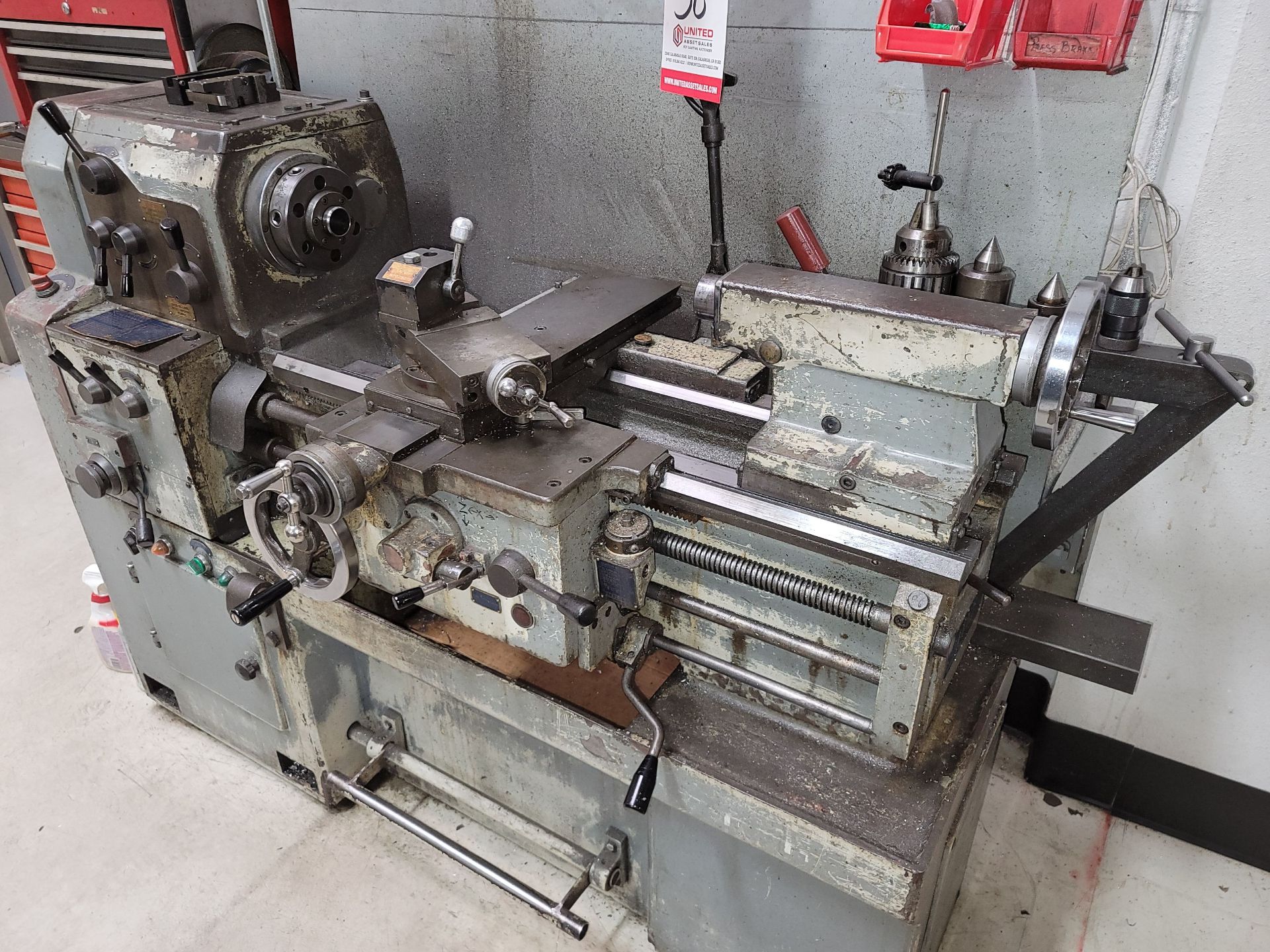 CADILLAC 1422 GAP BED ENGINE LATHE, TOOL POST, TAILSTOCK, STEADY REST, 5C COLLET CHUCK, PLUS 8" - Image 2 of 6