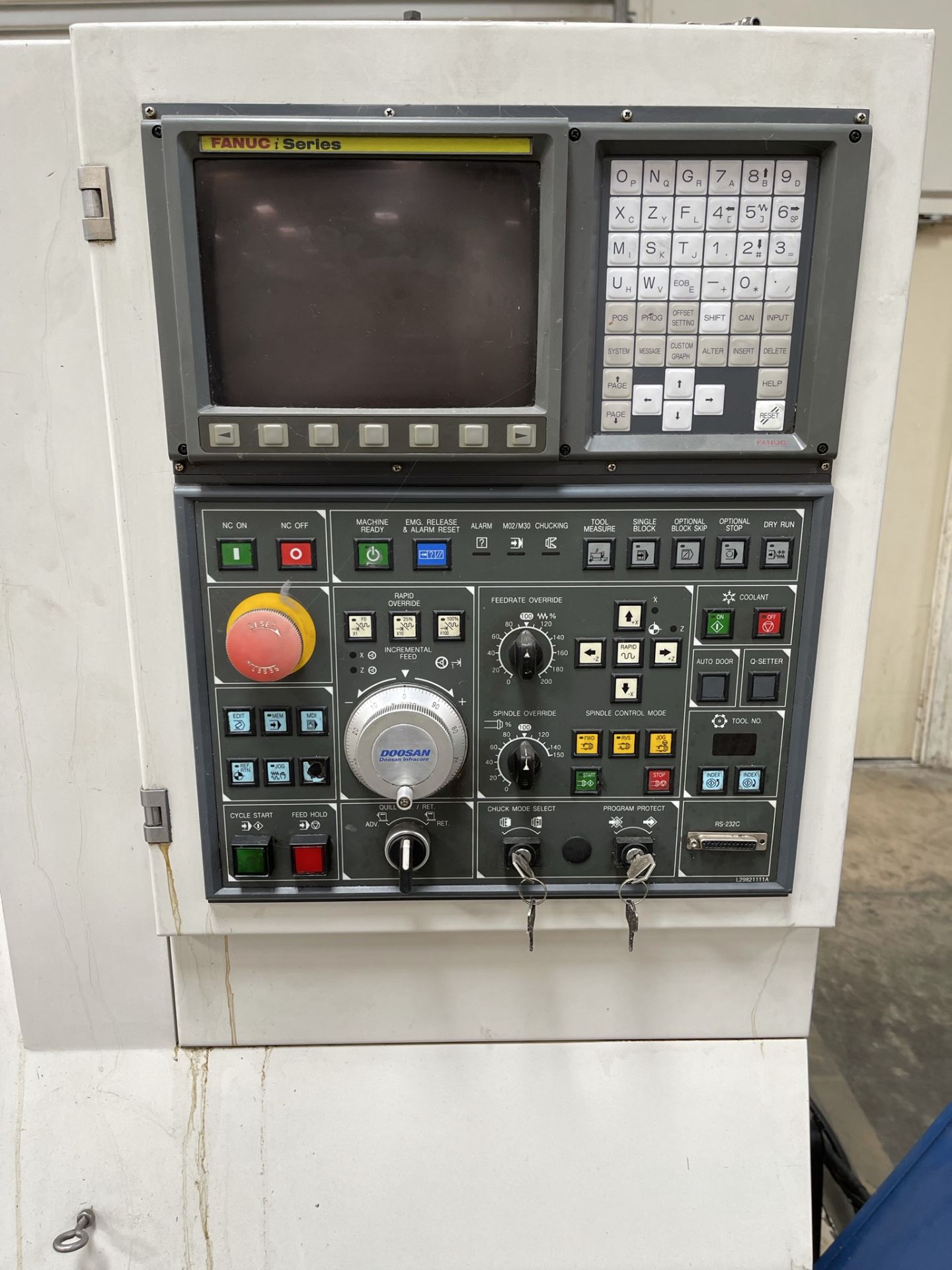 2005 DOOSAN DAEWOO LYNX 220LC TURNING CENTER, FANUC I SERIES CNC CONTROL, 8" 3-JAW CHUCK, MAXIMUM - Image 3 of 14