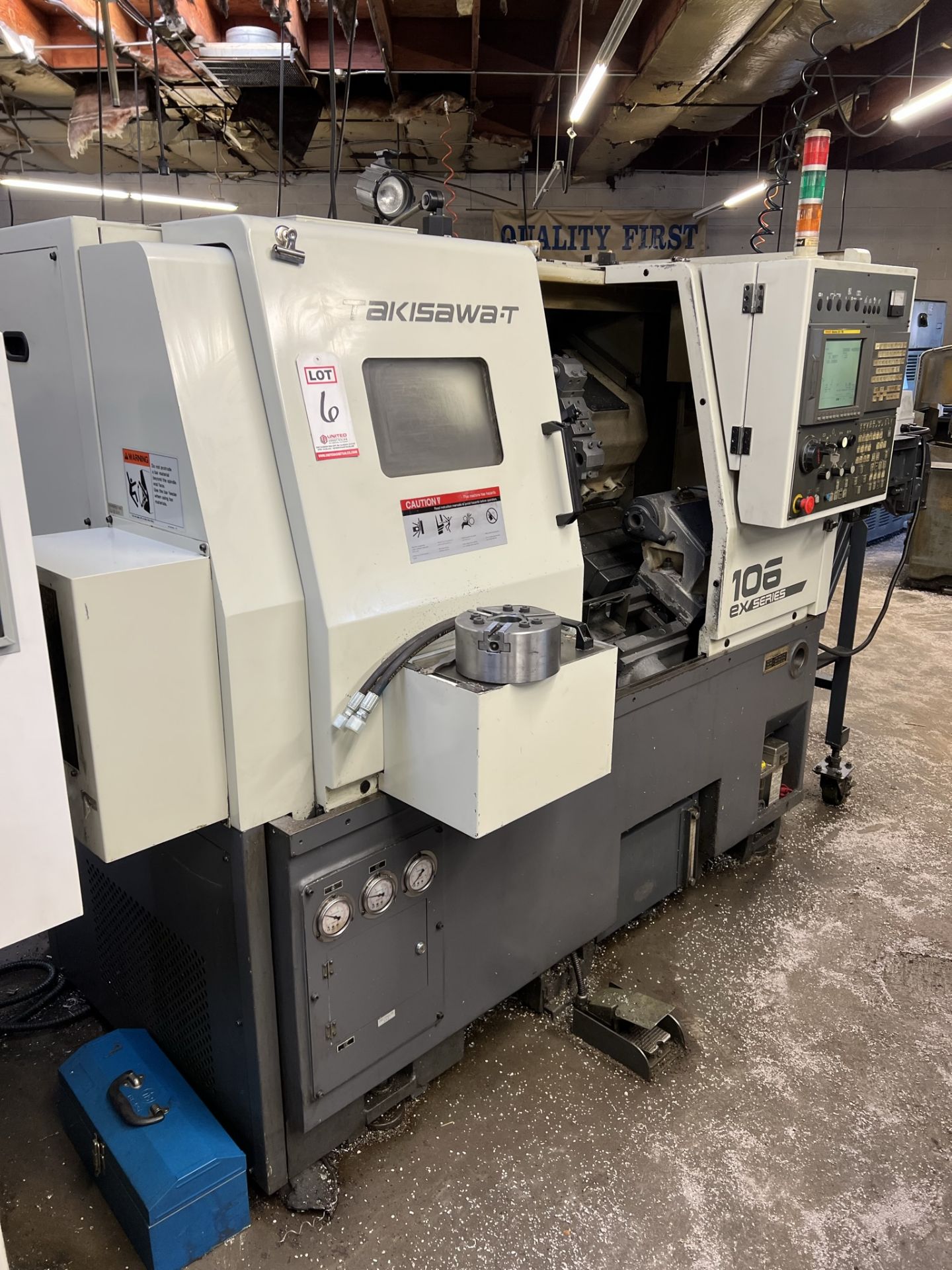 2007 TAKISAWA T-106 EX SERIES TURNING CENTER, FANUC 21i-TB CNC CONTROL, HYDRAULIC CHUCK, PARTS - Image 4 of 19