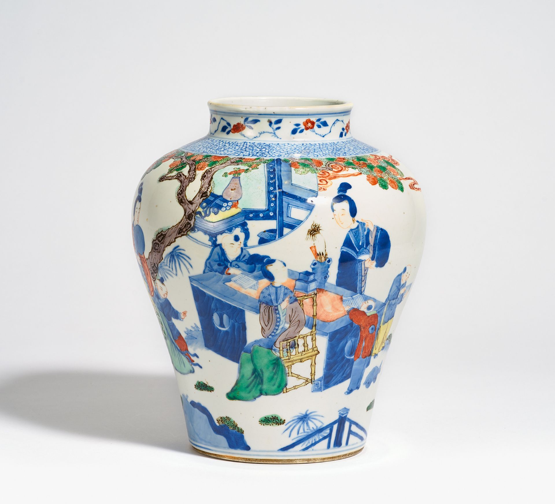 VASE WITH LADIES TEACHING BOYS. China. Qing dynasty (1644-1911). Guangxu Period (1875-1908).