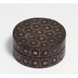 SMALL ROUND INCENSE BOX. China. Ming dynasty (1368-1644). Wood and paper with lacquer, inlay of
