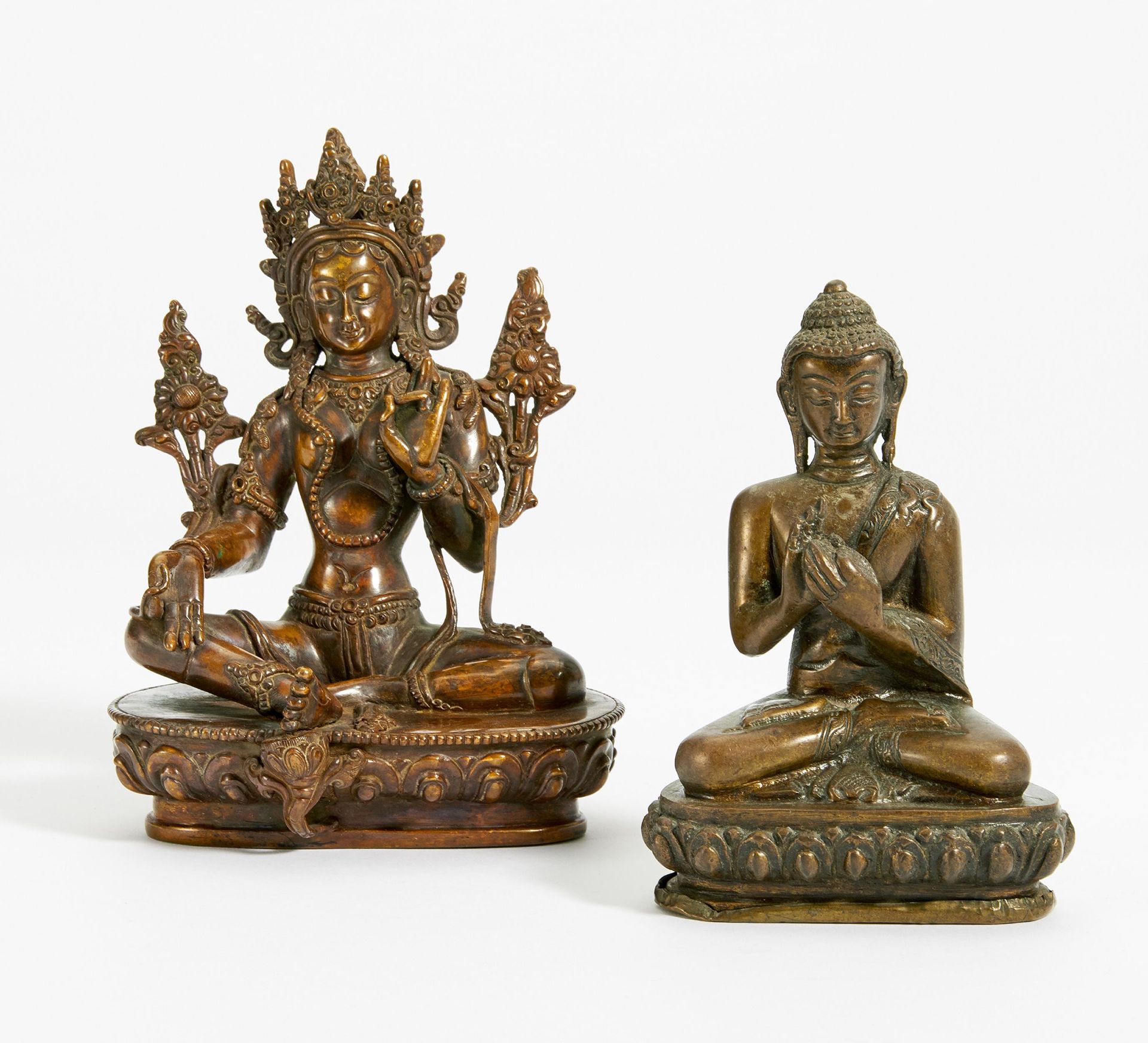 GREEN TARA AND BUDDHA SHAKYAMUNI WITH DHARMACHAKRA MUDRA. Tibet/Nepal. 19th/20th c. Copper bronze.