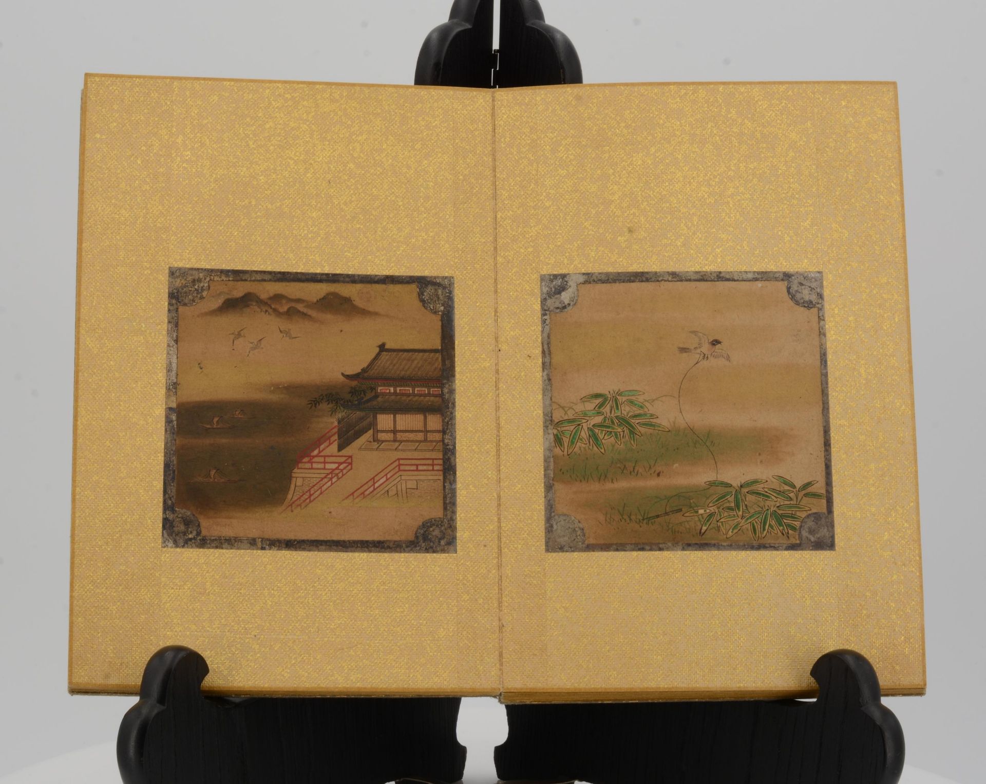 LEPORELLO WITH 24 SMALL DRAWING ABOUT POEMS. Japan. Edo period (1603-1868). Tosa School. Ink and - Bild 10 aus 17