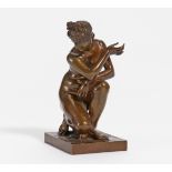 HOCKENDE WASSERNYMPHE. Bronze. H.17,5cm. Auf Sockel bezeichnet. Zustand B. Voraussichtliche