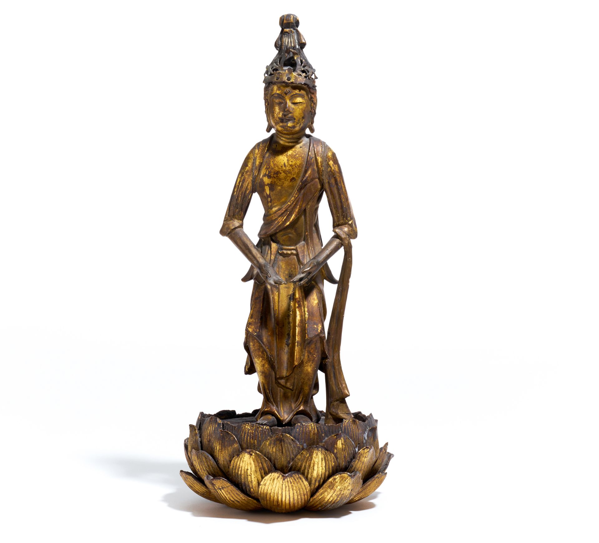 KANNON BOSATSU FROM AN AMIDA RAIGÔ TRIAD. Japan. Edo period. 18th c. Wood, carved, gilt lacquer.