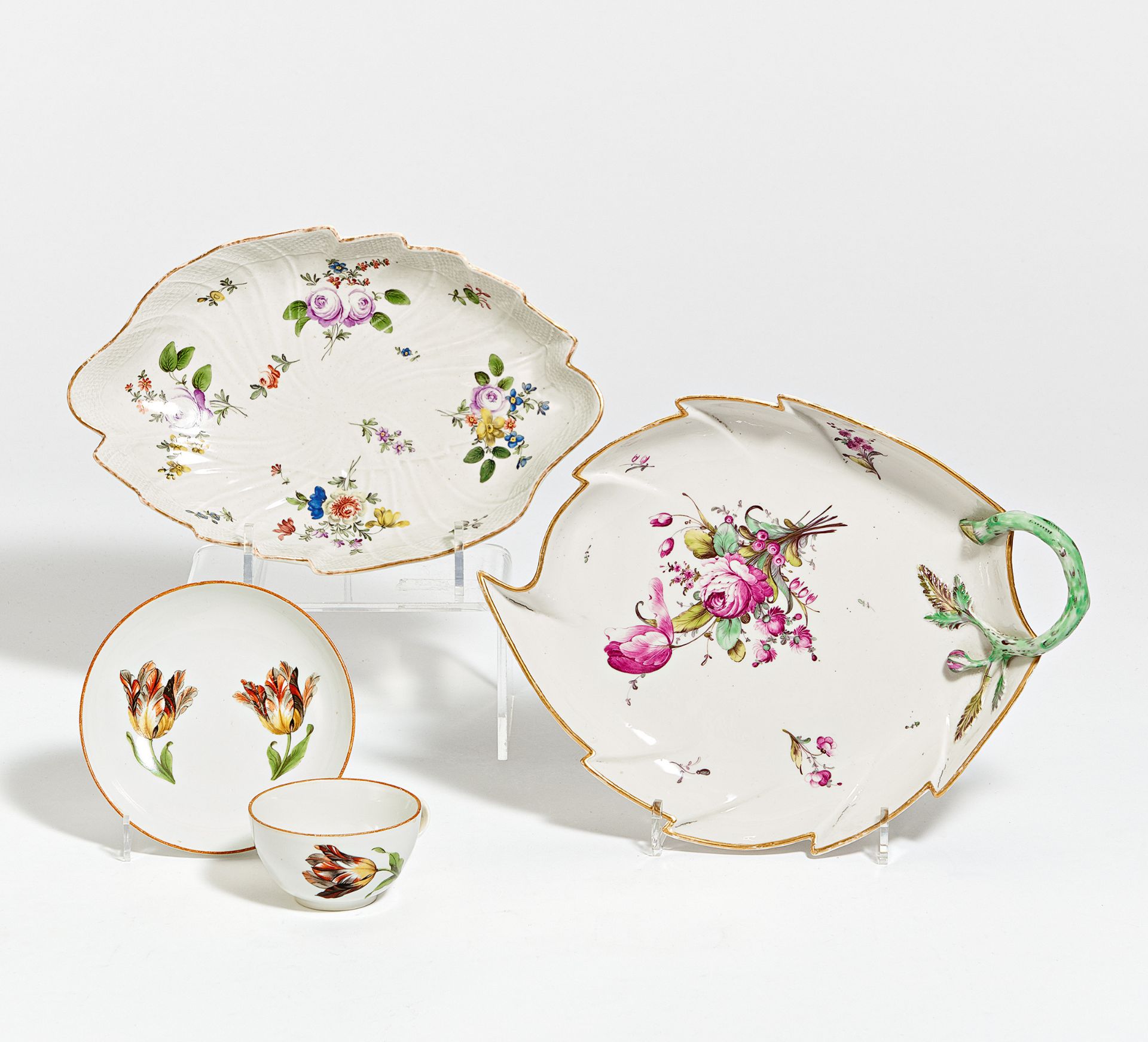 BLATTSCHALE, PASSIGE SCHALE & TASSE MIT UT. Nymphenburg / Wien / Meissen. Porzellan, farbig und tlw.