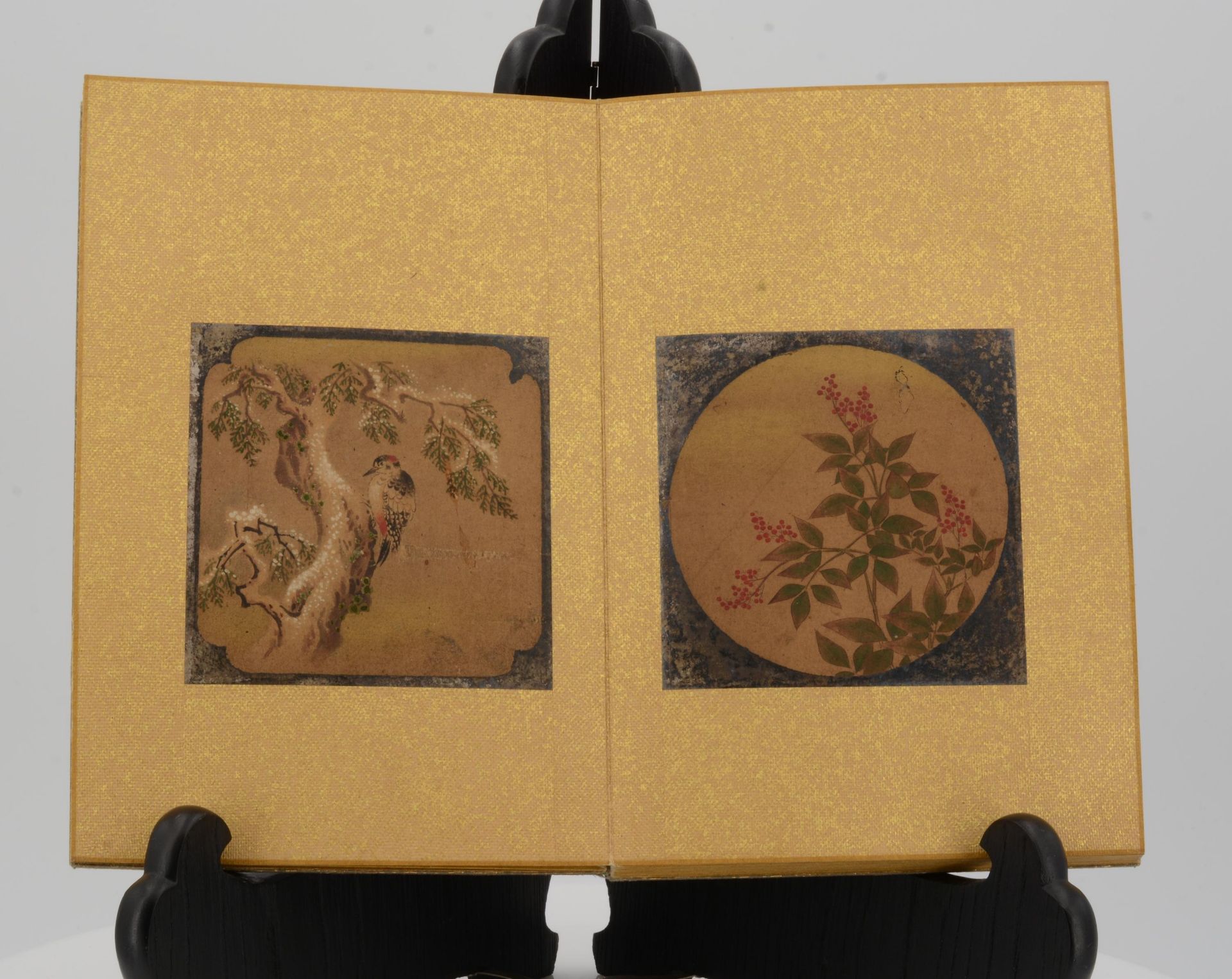 LEPORELLO WITH 24 SMALL DRAWING ABOUT POEMS. Japan. Edo period (1603-1868). Tosa School. Ink and - Bild 15 aus 17