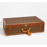 LOUIS VUITTON. Alzer 80. Reisekoffer. Frankreich. Um 1980. Monogram Canvas, abgerunderter