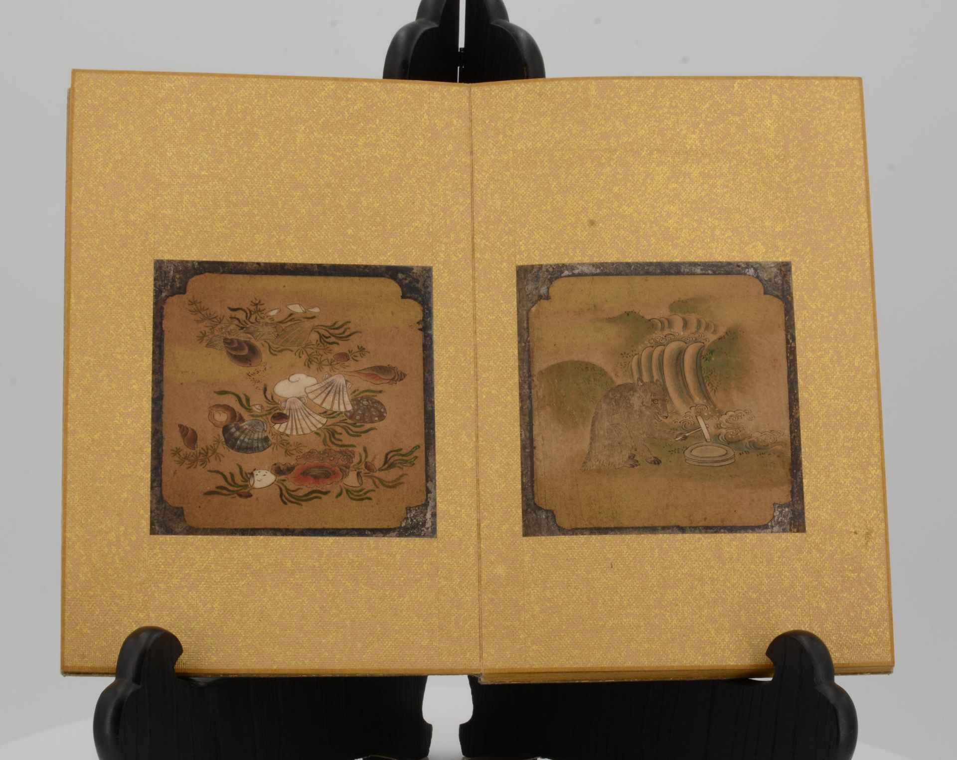 LEPORELLO WITH 24 SMALL DRAWING ABOUT POEMS. Japan. Edo period (1603-1868). Tosa School. Ink and - Bild 12 aus 17