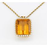 CITRIN-PERL-ANHÄNGERKETTE. Anhänger 750/- Gelbgold, Punze, Kette 585/- Gelbgold, Punze,