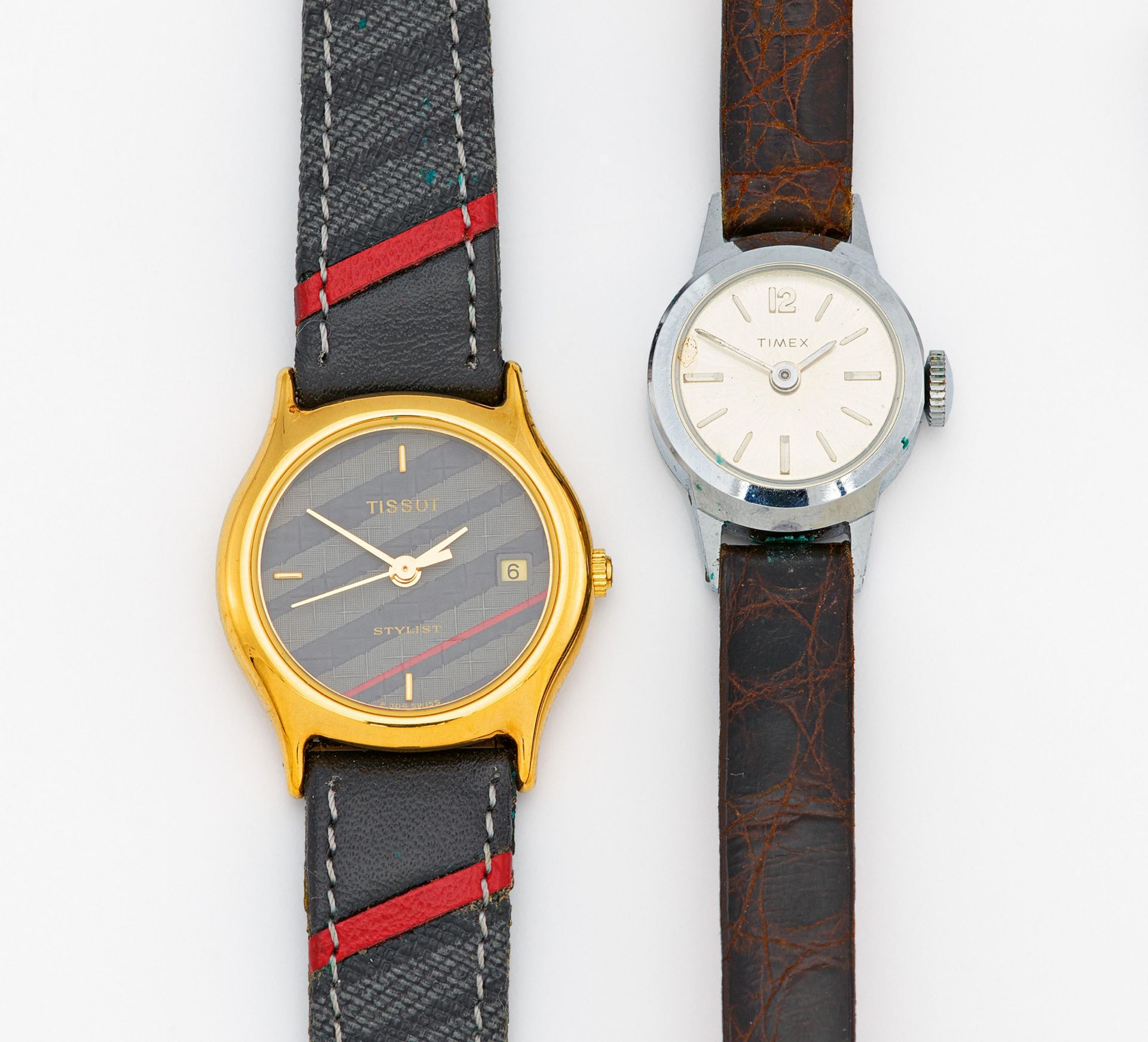 KONVOLUT: TISSOT UND TIMEX ARMBANDUHREN. Schweiz. Um 1990. Quarz. Stahl, golden, Zffbl. lackiert,