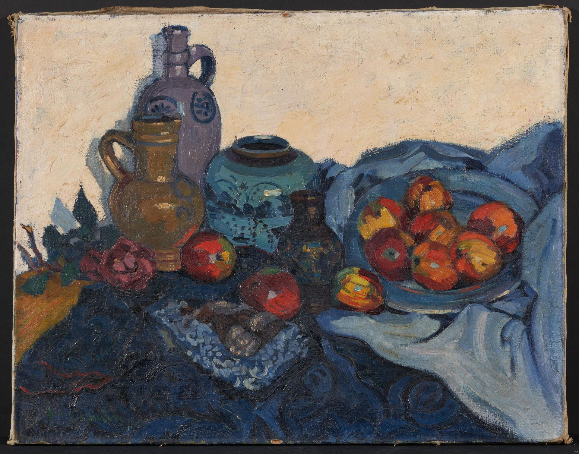 Französischer Meister. um 1900. Stillleben mit Tonkrügen und einer Schale Äpfeln. Öl auf Leinwand. - Bild 2 aus 4