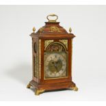 Bracket Clock mit Automat