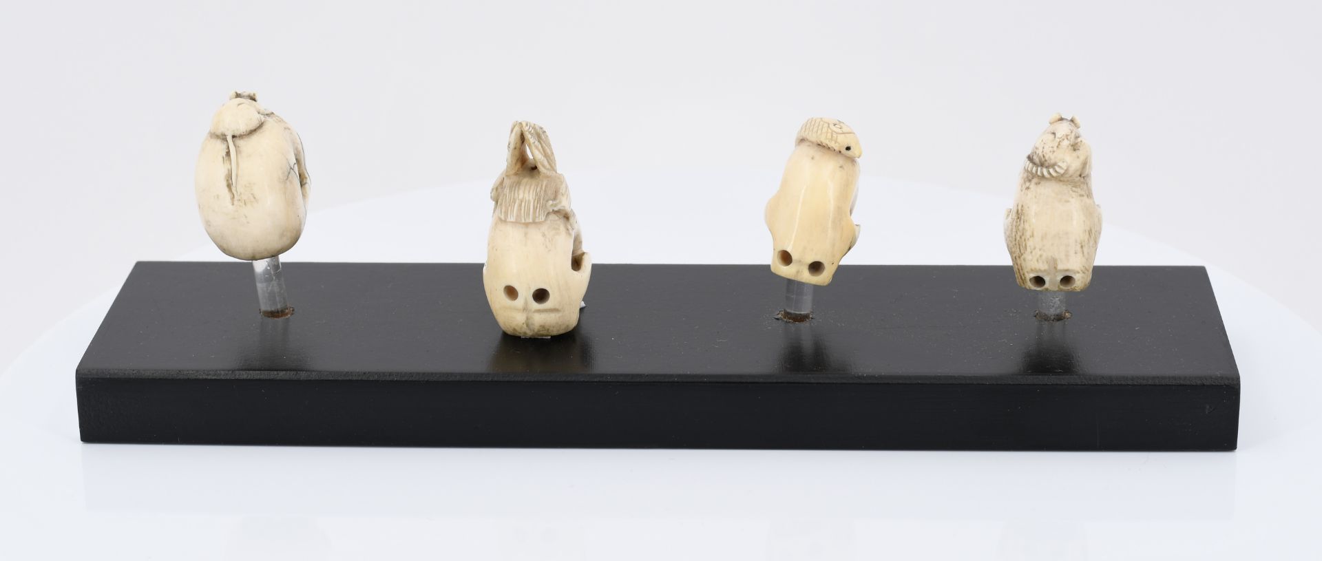 Fünf Netsuke in Form von Schädeln - Bild 7 aus 9