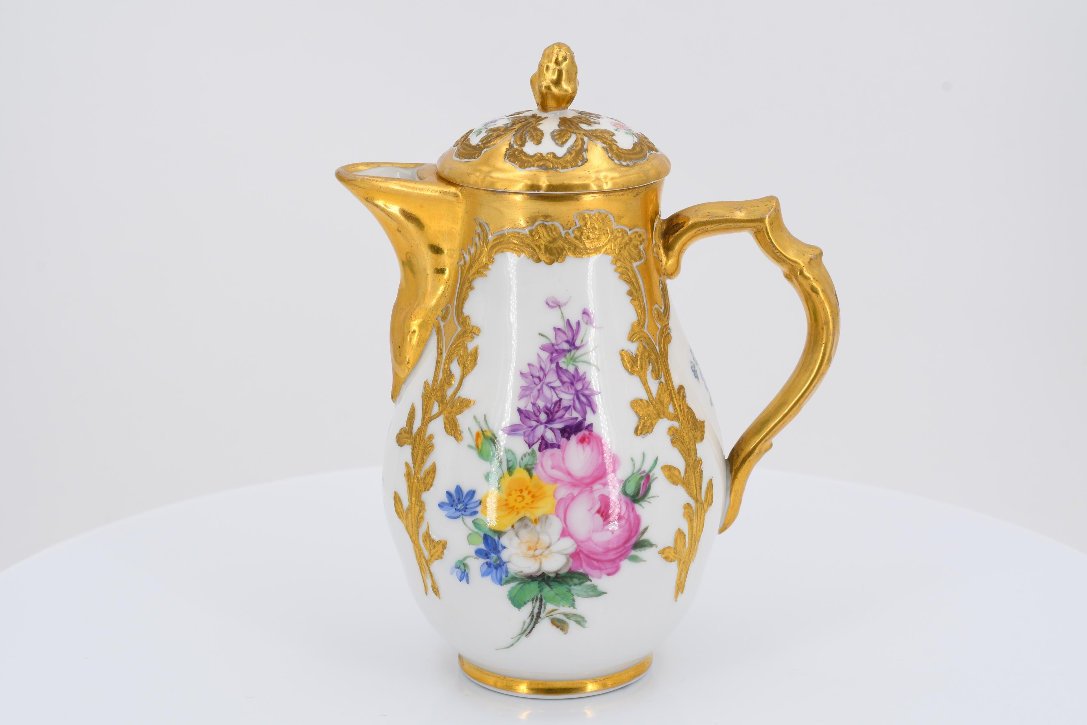 Magnificent procelain coffee and tea service with lavish flower decor - Image 16 of 27