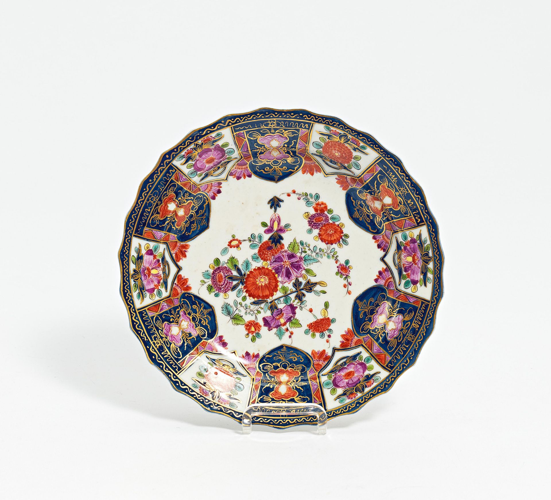 Porcelain plate with asian decor