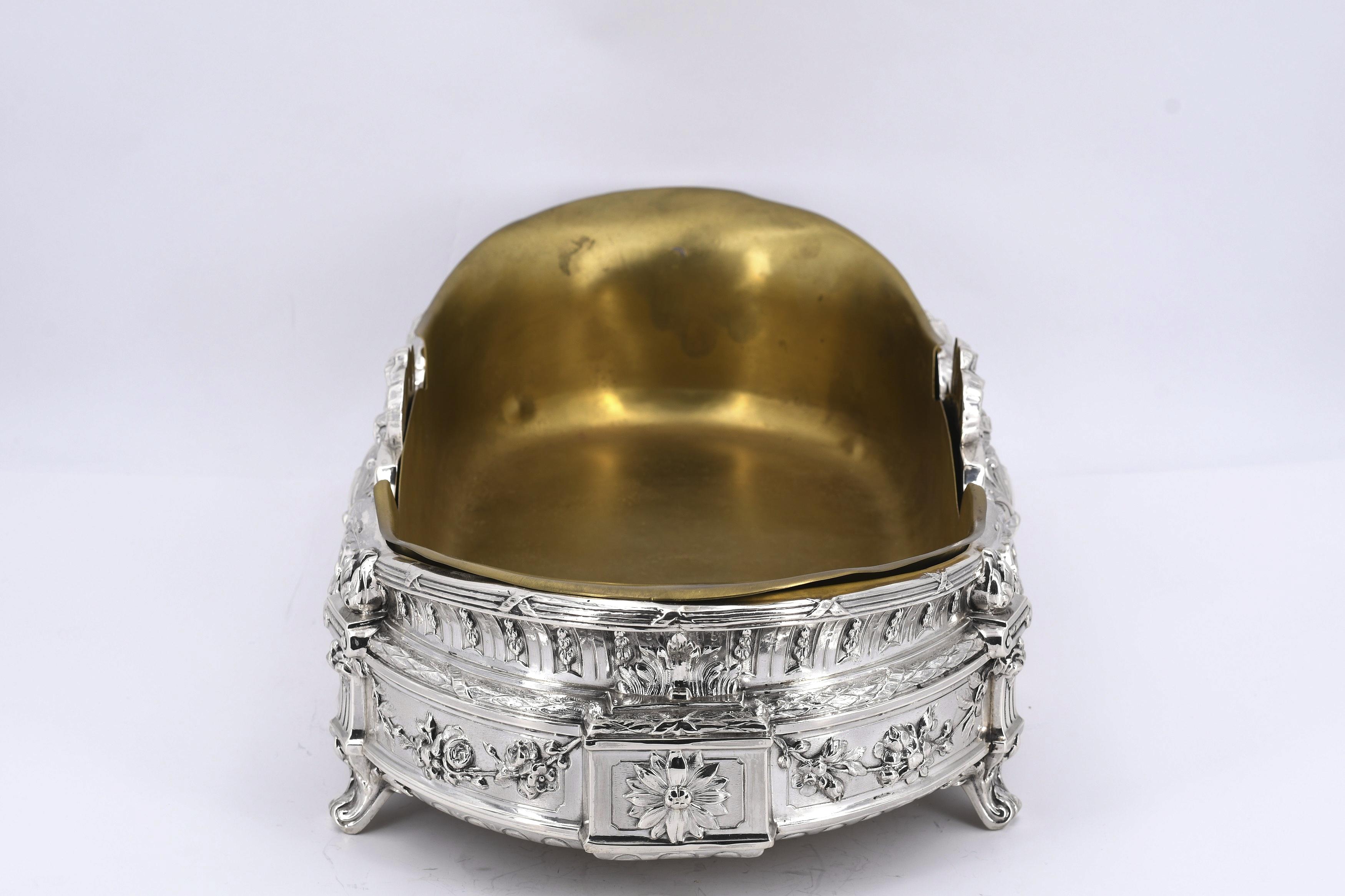 Oval silver jardinière with musical motifs and festoons - Image 5 of 8