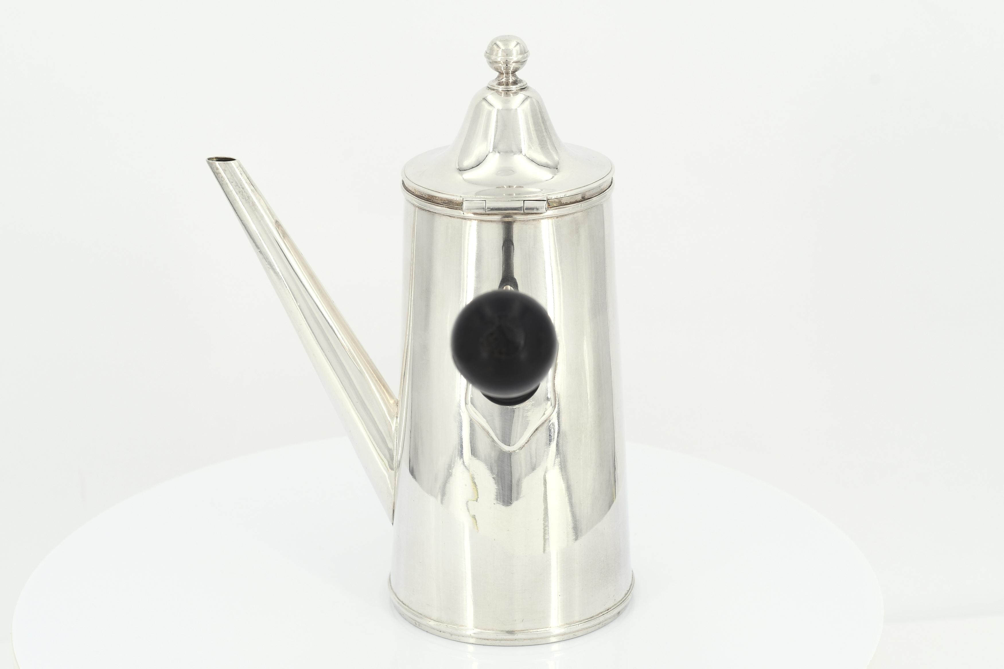 Silver coffee pot with side handle and sleek body - Image 3 of 7